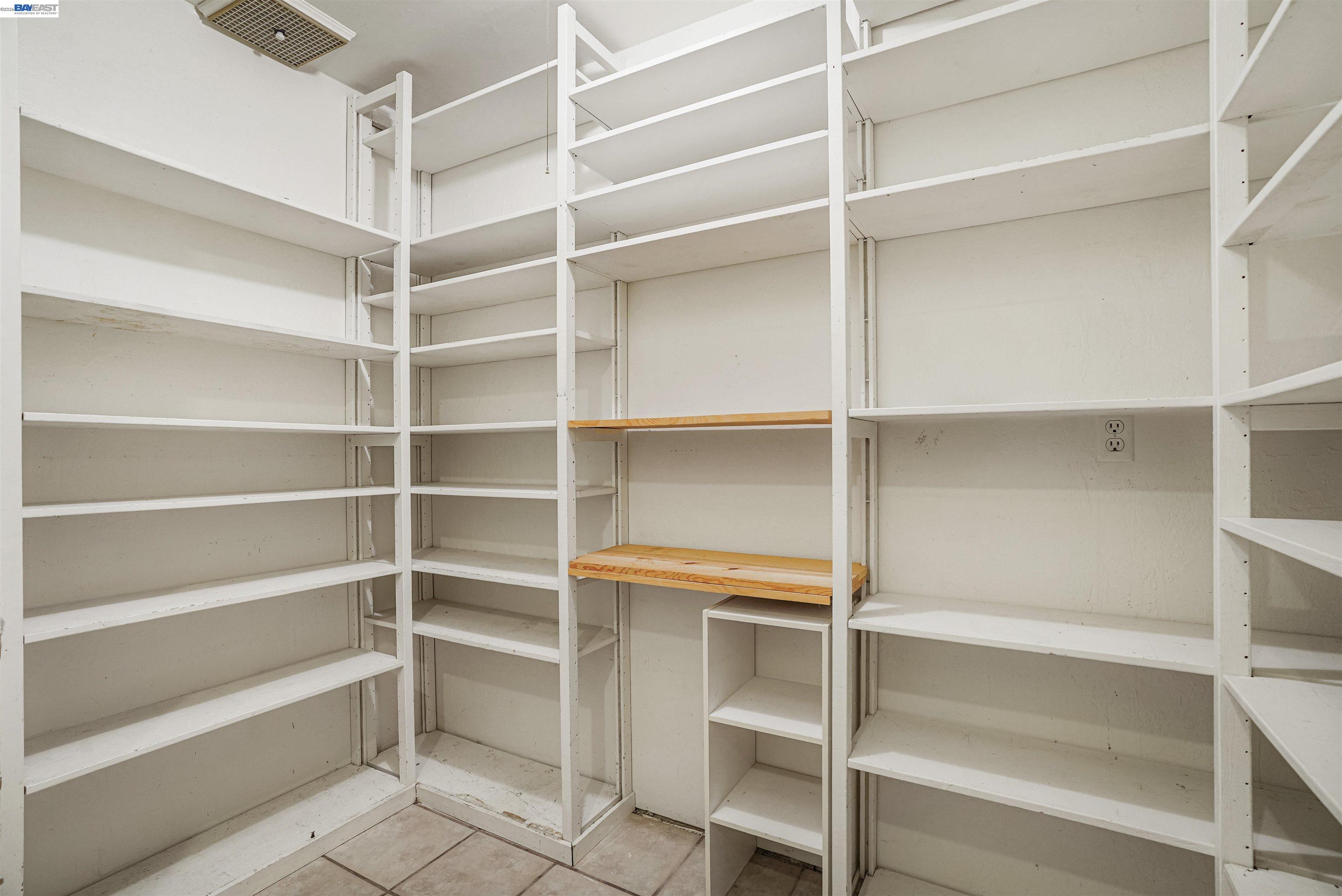 Detail Gallery Image 35 of 55 For 1349 Evans Pl, Livermore,  CA 94550 - 5 Beds | 2 Baths