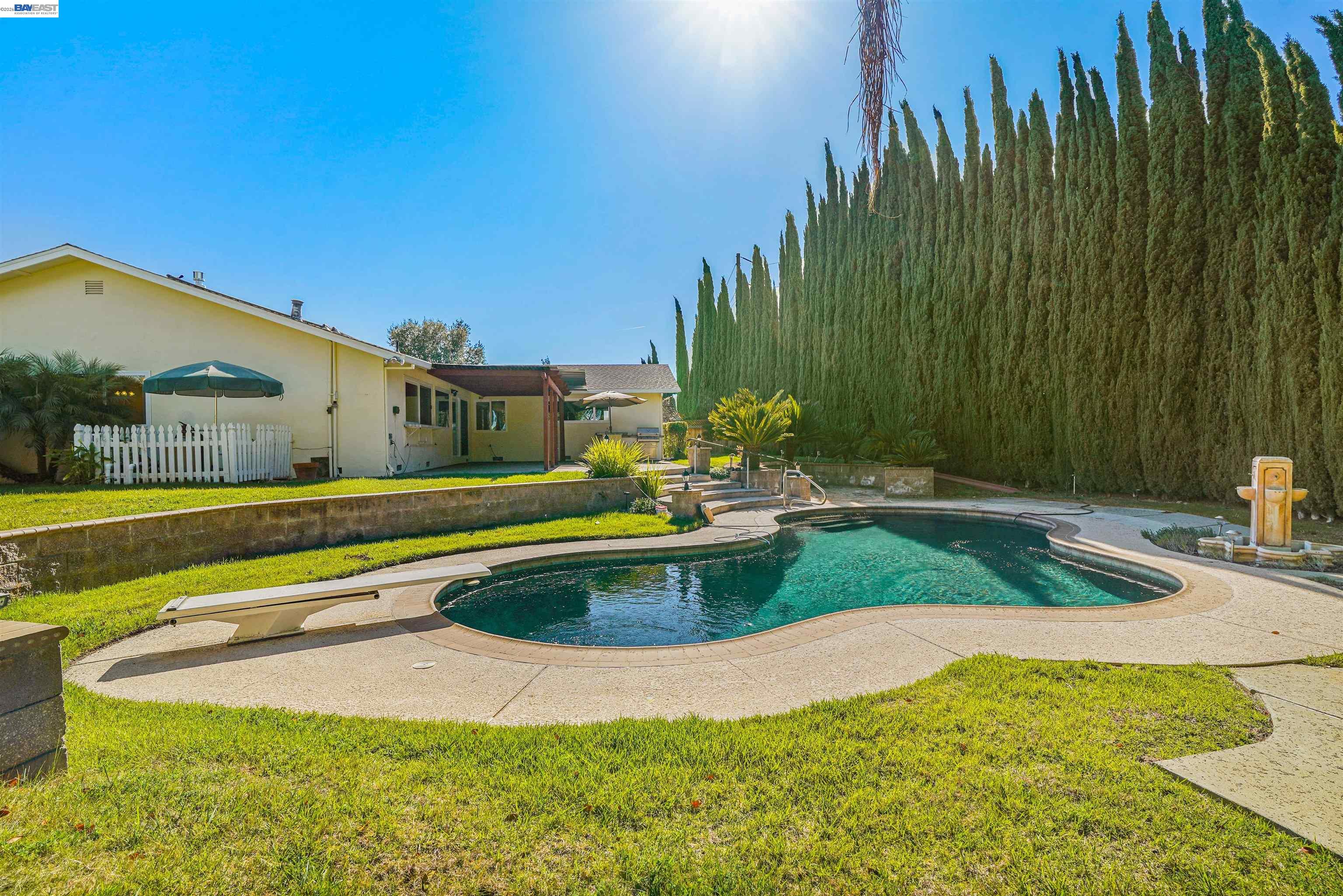 Detail Gallery Image 9 of 55 For 1349 Evans Pl, Livermore,  CA 94550 - 5 Beds | 2 Baths