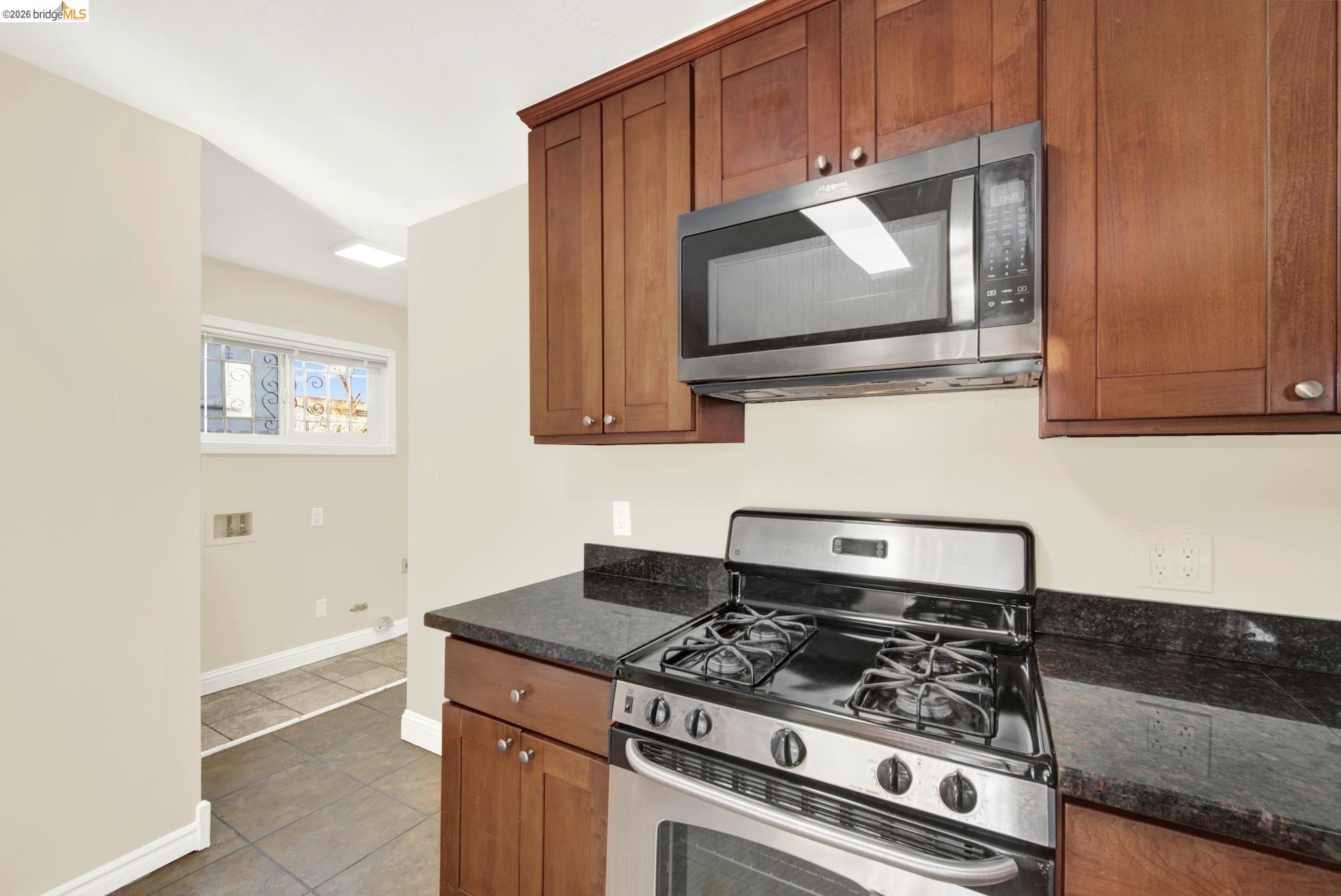 Detail Gallery Image 28 of 56 For 2681 79th Ave, Oakland,  CA 94605 - 2 Beds | 1/1 Baths