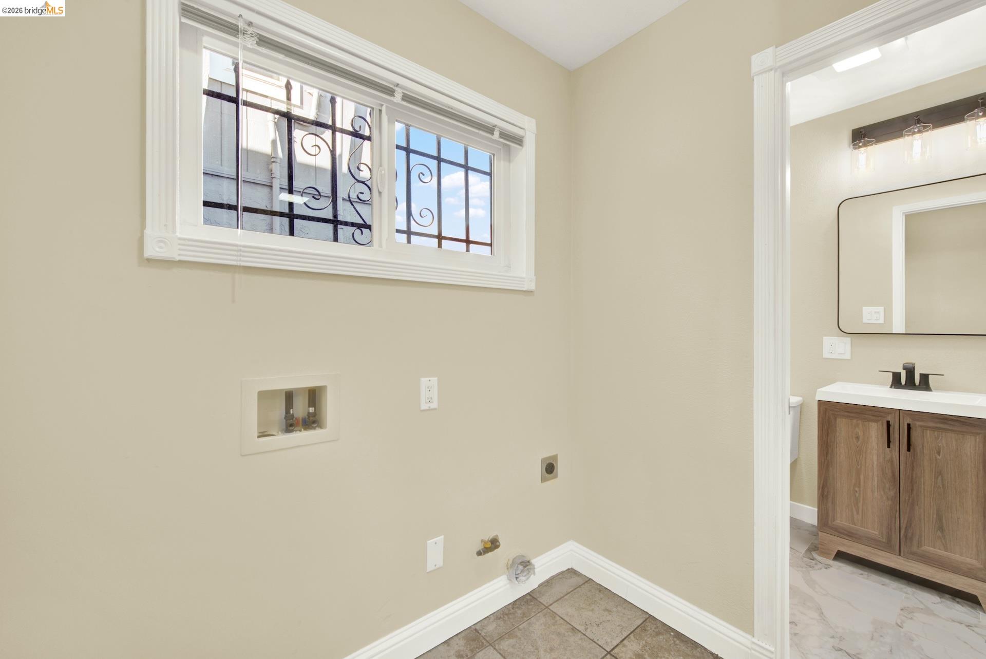 Detail Gallery Image 42 of 56 For 2681 79th Ave, Oakland,  CA 94605 - 2 Beds | 1/1 Baths