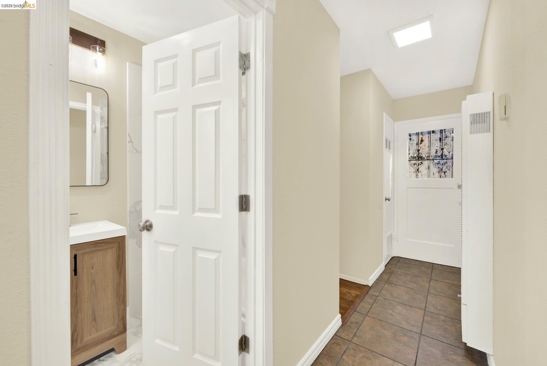 Detail Gallery Image 43 of 56 For 2681 79th Ave, Oakland,  CA 94605 - 2 Beds | 1/1 Baths