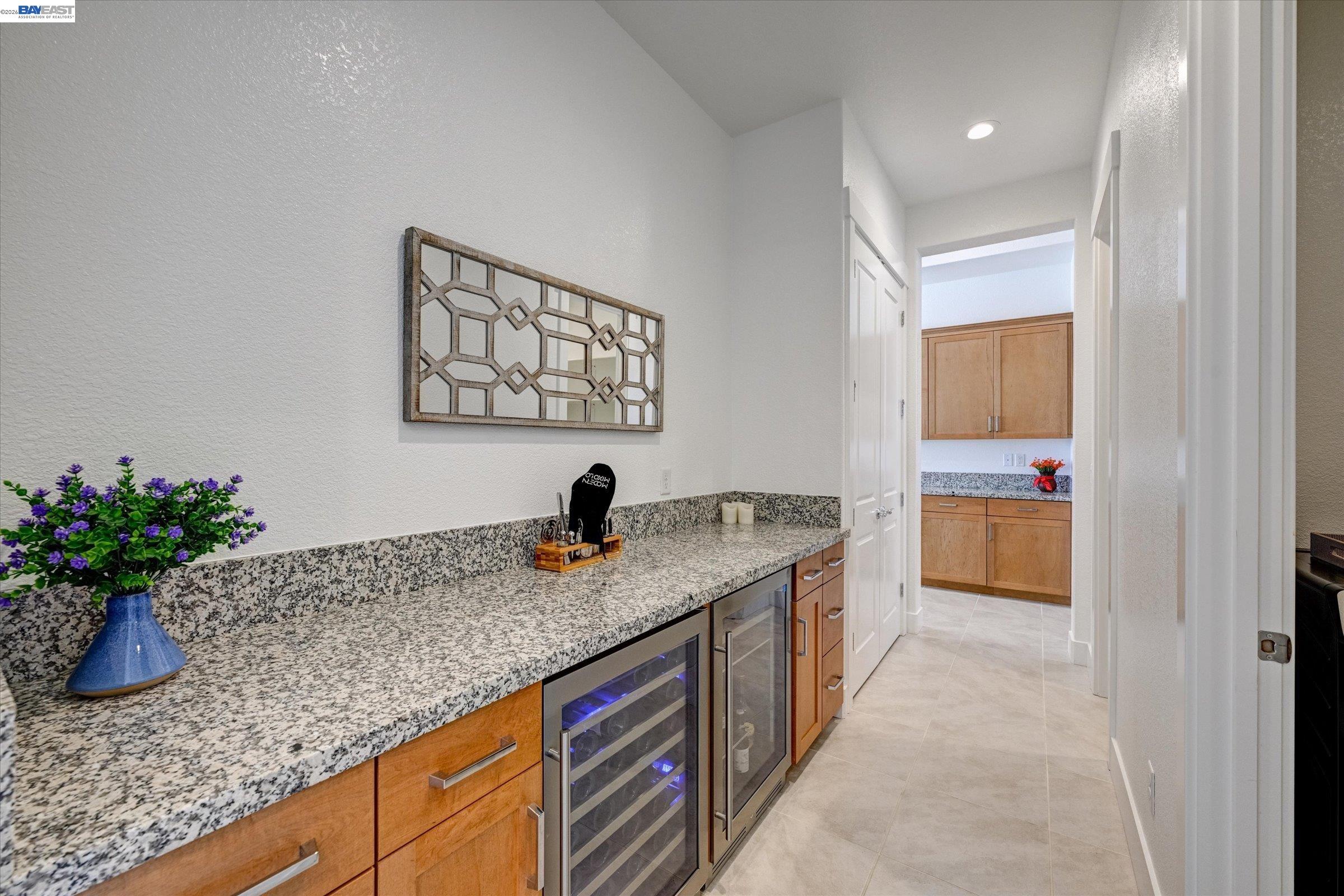 Detail Gallery Image 13 of 49 For 4072 Whitney Vista Ln, Rocklin,  CA 95677 - 4 Beds | 3/1 Baths