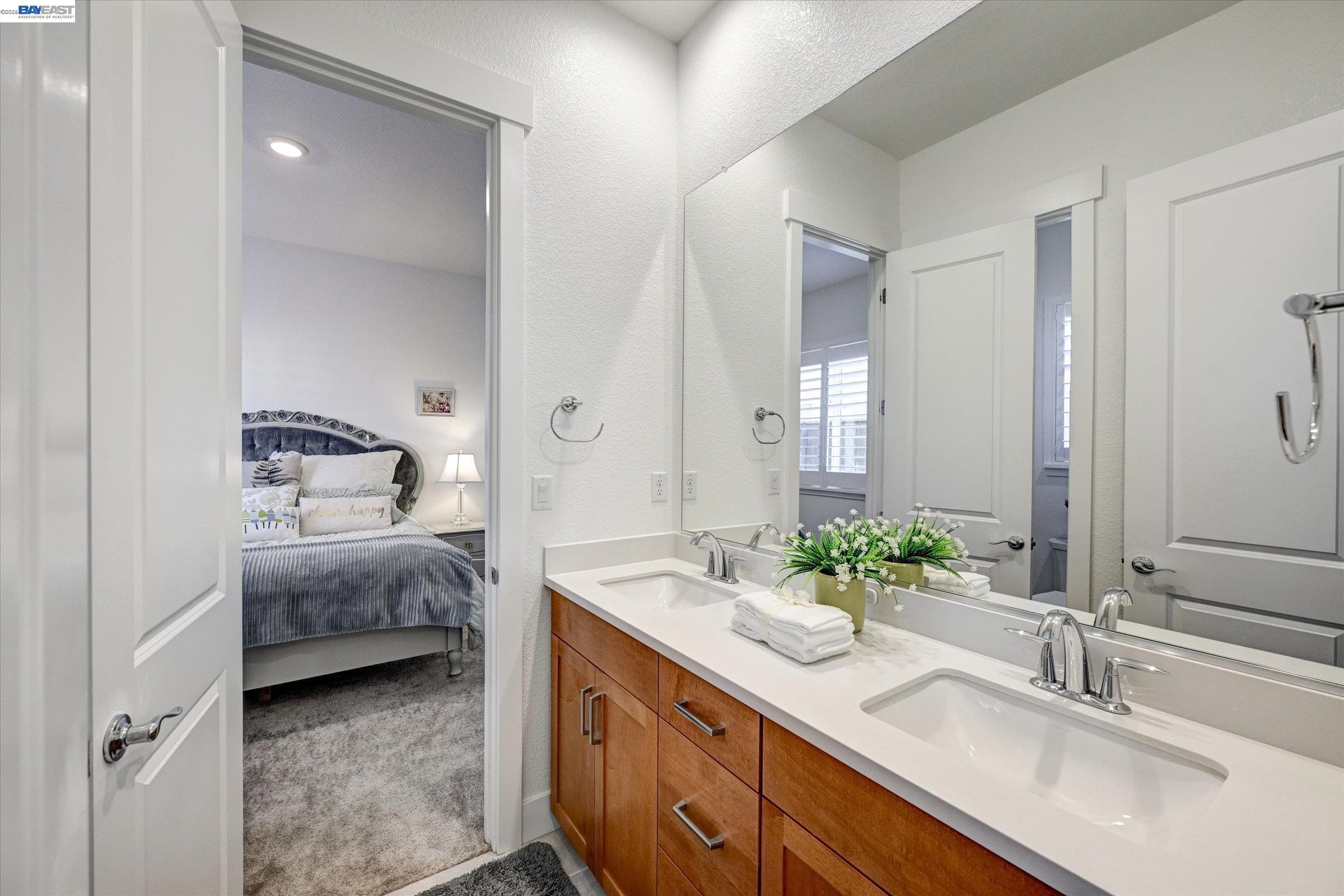 Detail Gallery Image 21 of 49 For 4072 Whitney Vista Ln, Rocklin,  CA 95677 - 4 Beds | 3/1 Baths