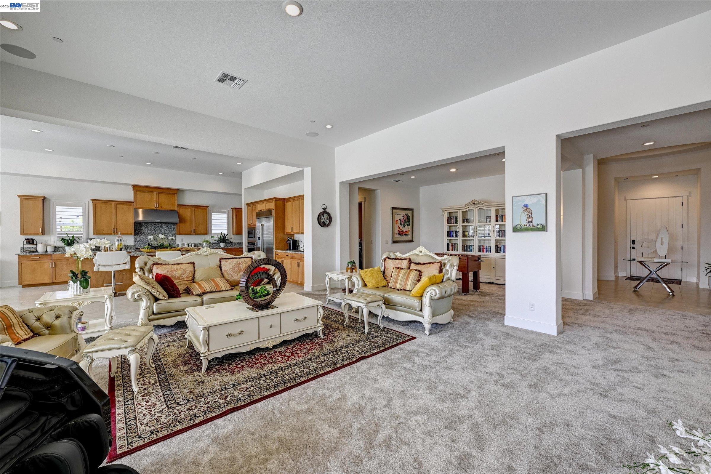 Detail Gallery Image 28 of 49 For 4072 Whitney Vista Ln, Rocklin,  CA 95677 - 4 Beds | 3/1 Baths