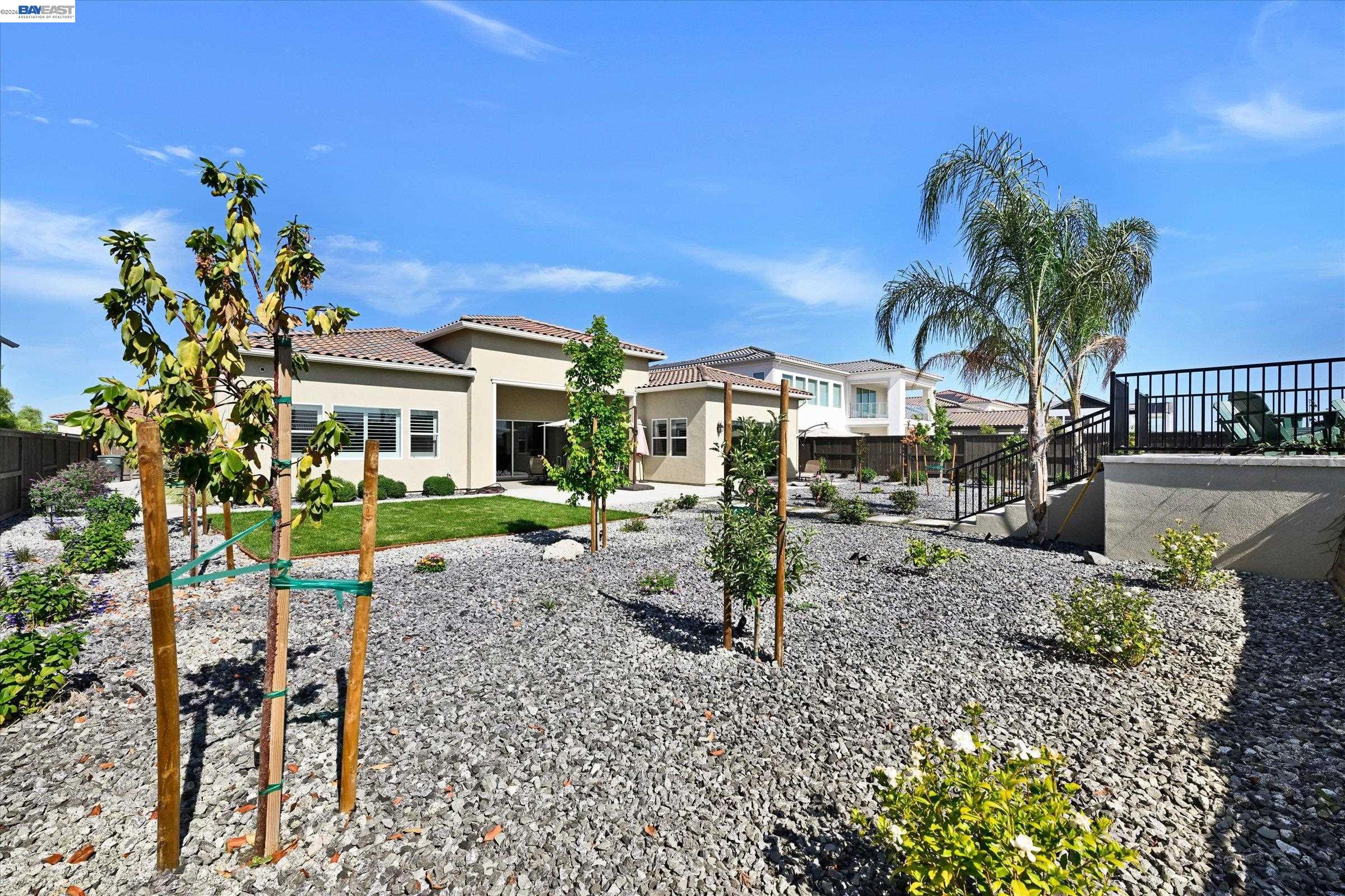 Detail Gallery Image 37 of 49 For 4072 Whitney Vista Ln, Rocklin,  CA 95677 - 4 Beds | 3/1 Baths