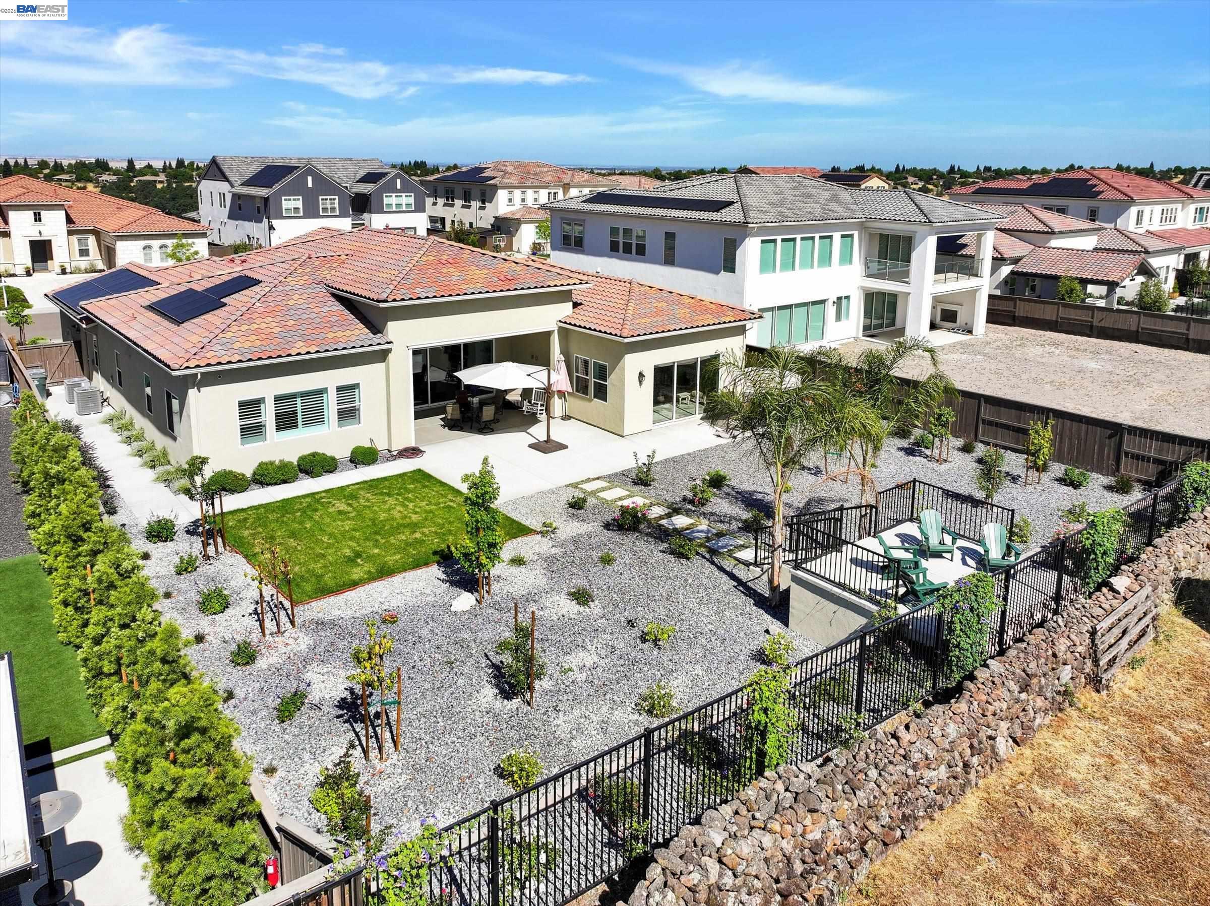 Detail Gallery Image 43 of 49 For 4072 Whitney Vista Ln, Rocklin,  CA 95677 - 4 Beds | 3/1 Baths