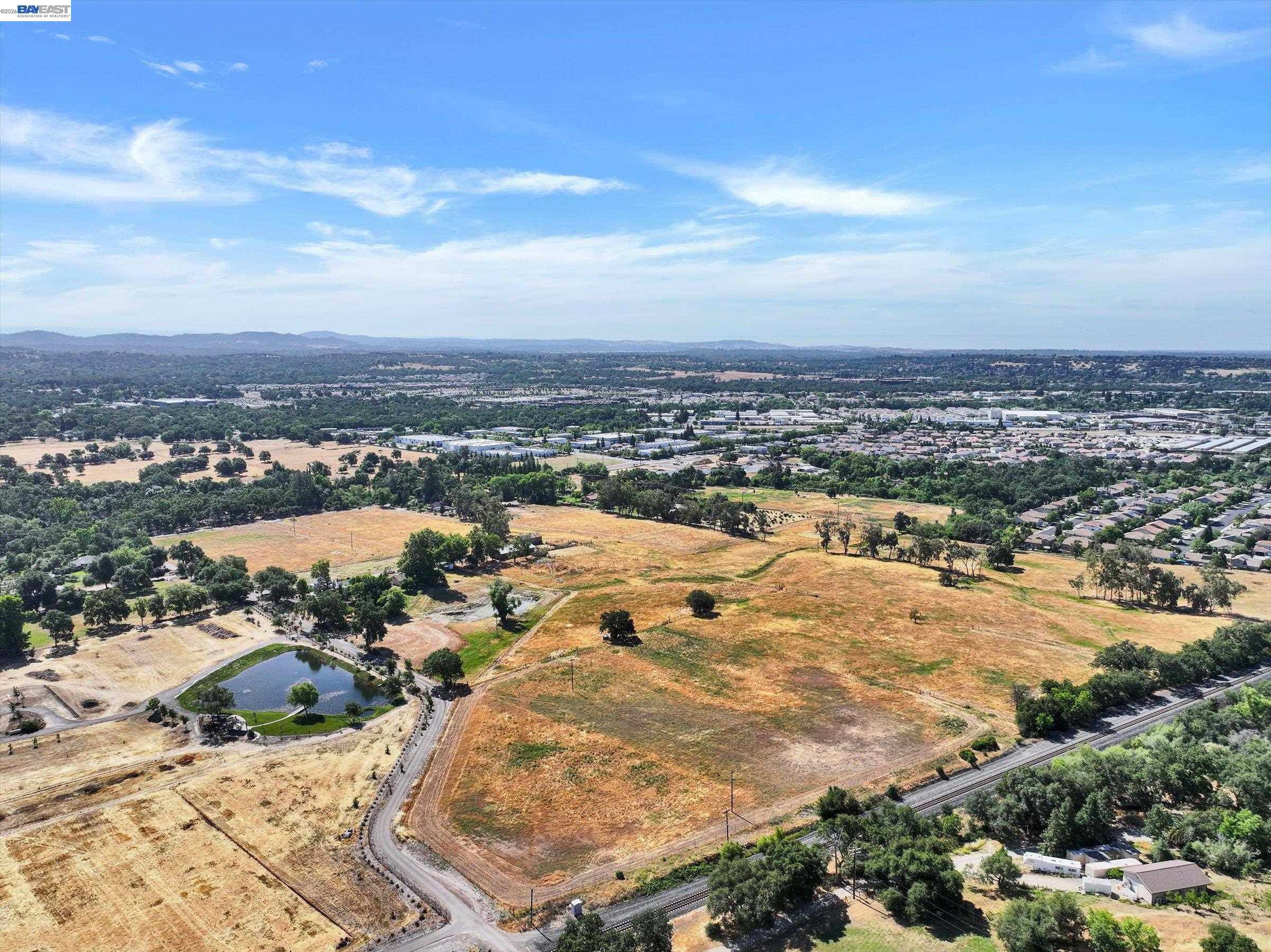Detail Gallery Image 48 of 49 For 4072 Whitney Vista Ln, Rocklin,  CA 95677 - 4 Beds | 3/1 Baths