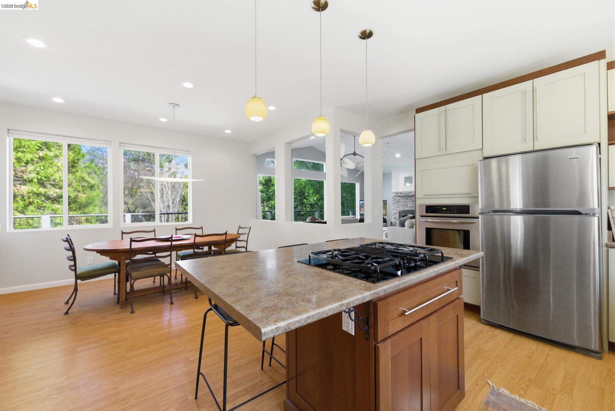 Detail Gallery Image 16 of 39 For 20602 Longridge Ct., Groveland,  CA 95321 - 5 Beds | 2/1 Baths