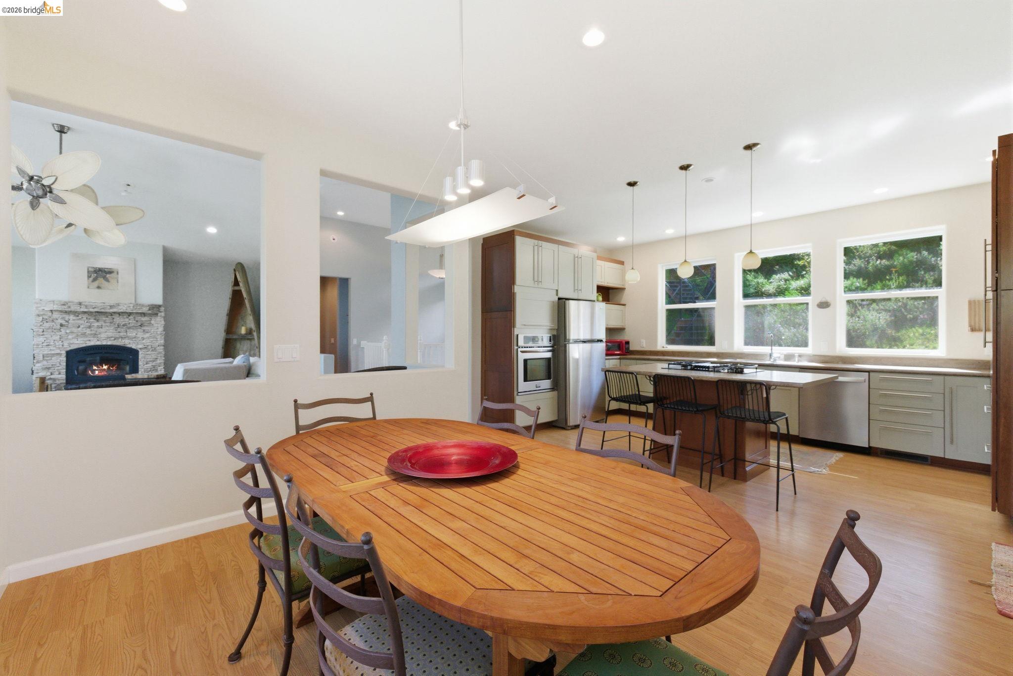 Detail Gallery Image 17 of 39 For 20602 Longridge Ct., Groveland,  CA 95321 - 5 Beds | 2/1 Baths