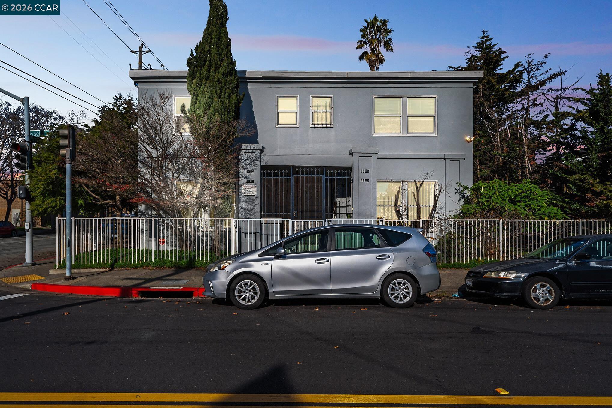 Detail Gallery Image 2 of 38 For 1401 Bissell Ave, Richmond,  CA 94801 - – Beds | – Baths