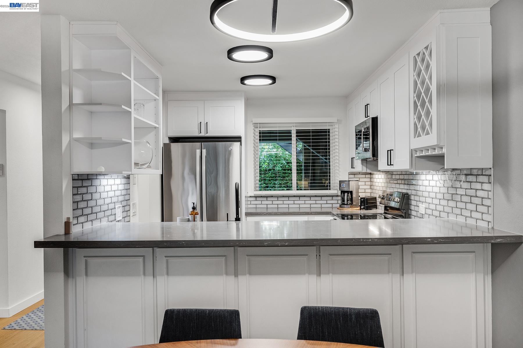 Detail Gallery Image 12 of 29 For 640 via Casitas, –,  CA 94904 - 2 Beds | 2 Baths