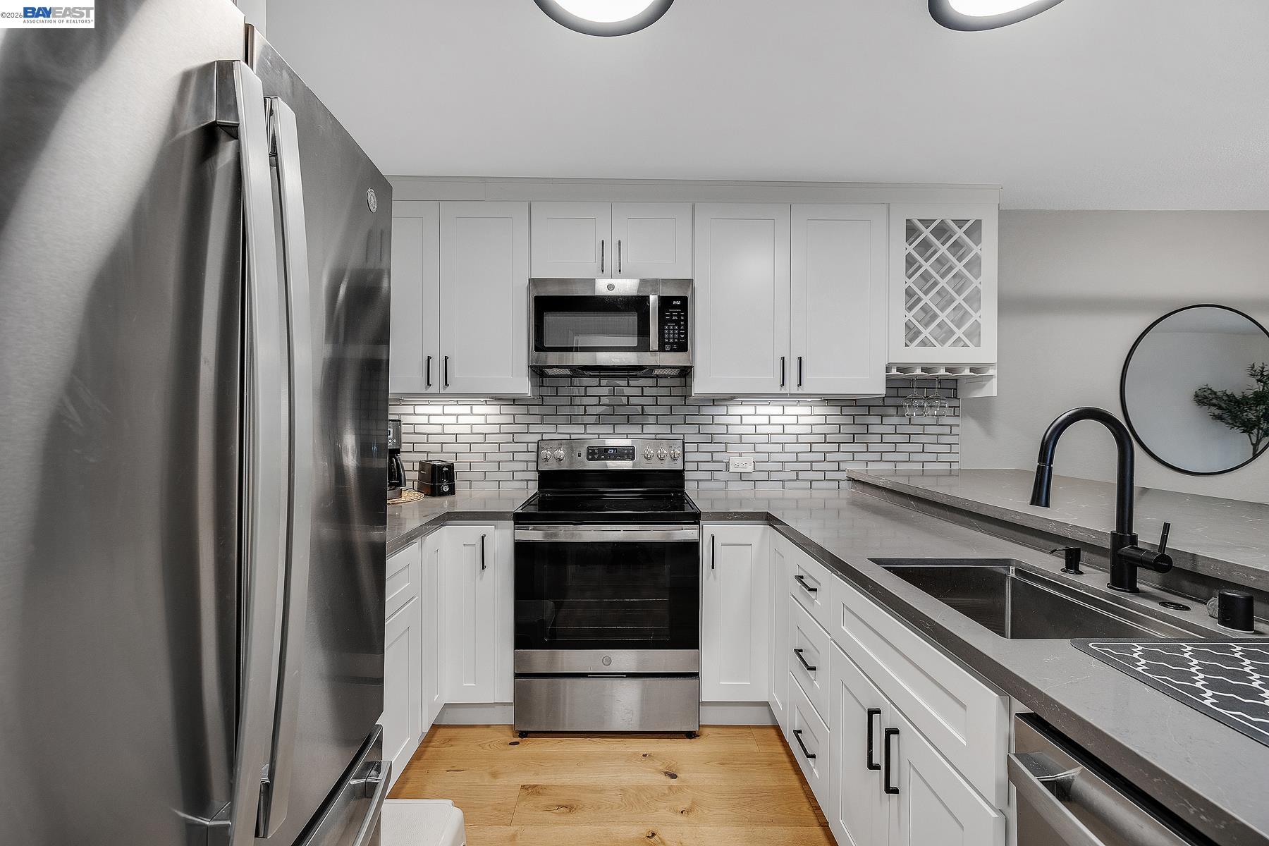 Detail Gallery Image 5 of 29 For 640 via Casitas, –,  CA 94904 - 2 Beds | 2 Baths