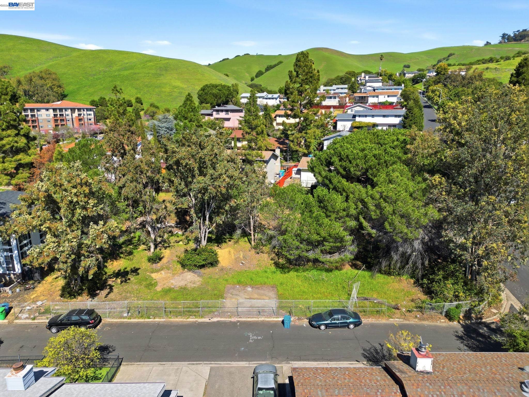 Detail Gallery Image 2 of 19 For 394 Appian Way, Union City,  CA 94587 - – Beds | – Baths