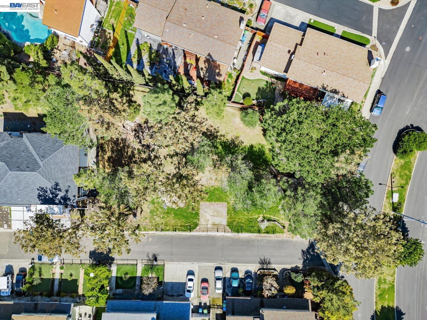 Detail Gallery Image 2 of 10 For 394 Appian Way, Union City,  CA 94587 - – Beds | – Baths