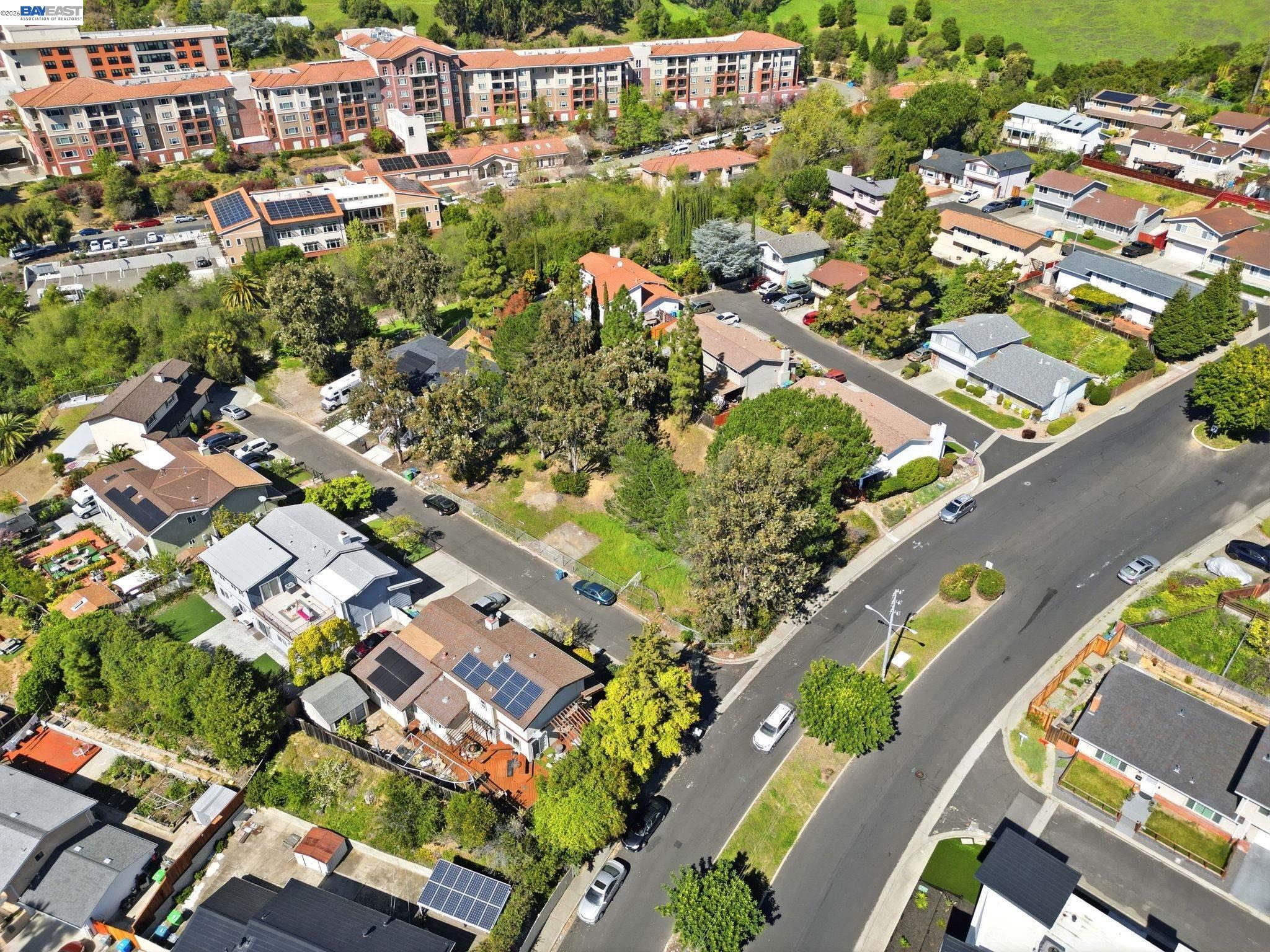 Detail Gallery Image 6 of 19 For 394 Appian Way, Union City,  CA 94587 - – Beds | – Baths