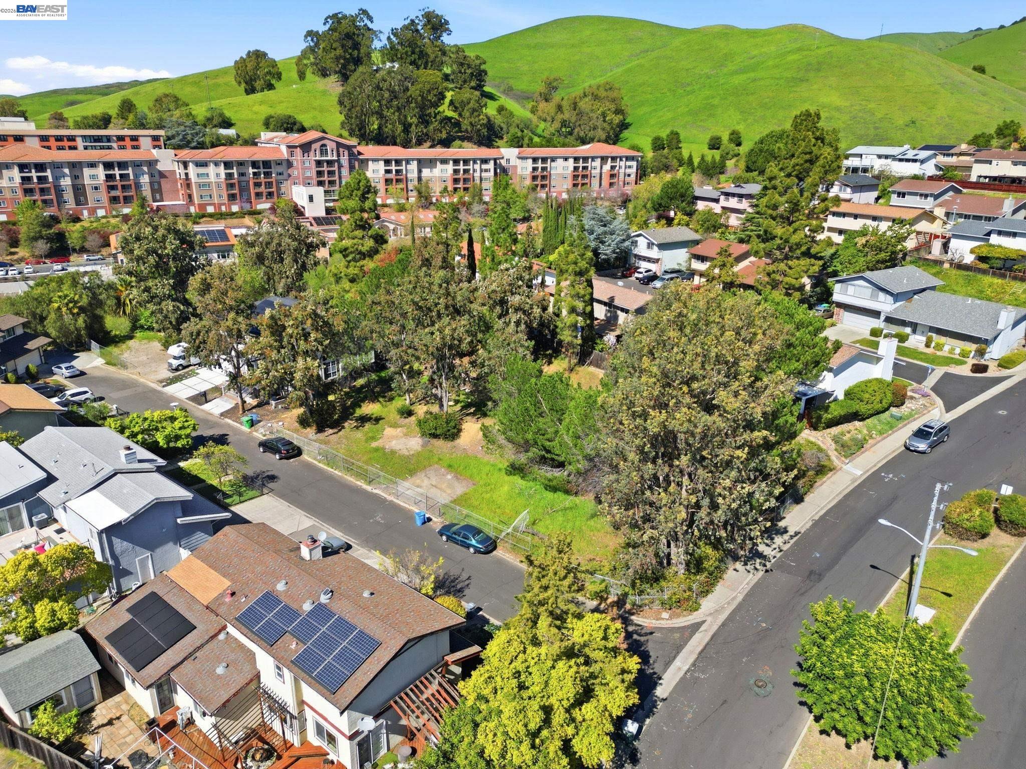 Detail Gallery Image 8 of 19 For 394 Appian Way, Union City,  CA 94587 - – Beds | – Baths