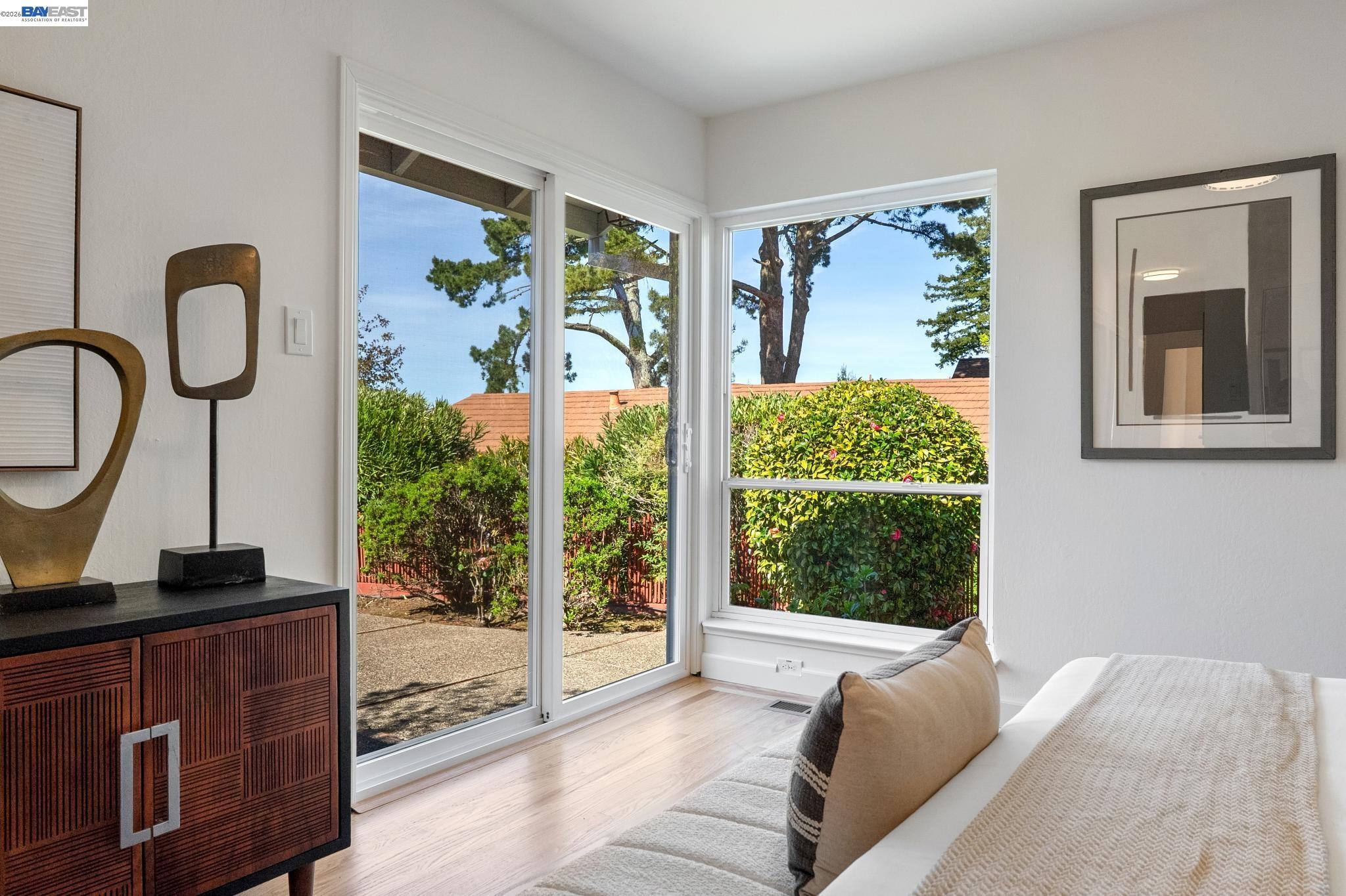 Detail Gallery Image 34 of 59 For 13048 Brookpark Rd, Oakland,  CA 94619 - 4 Beds | 2/1 Baths