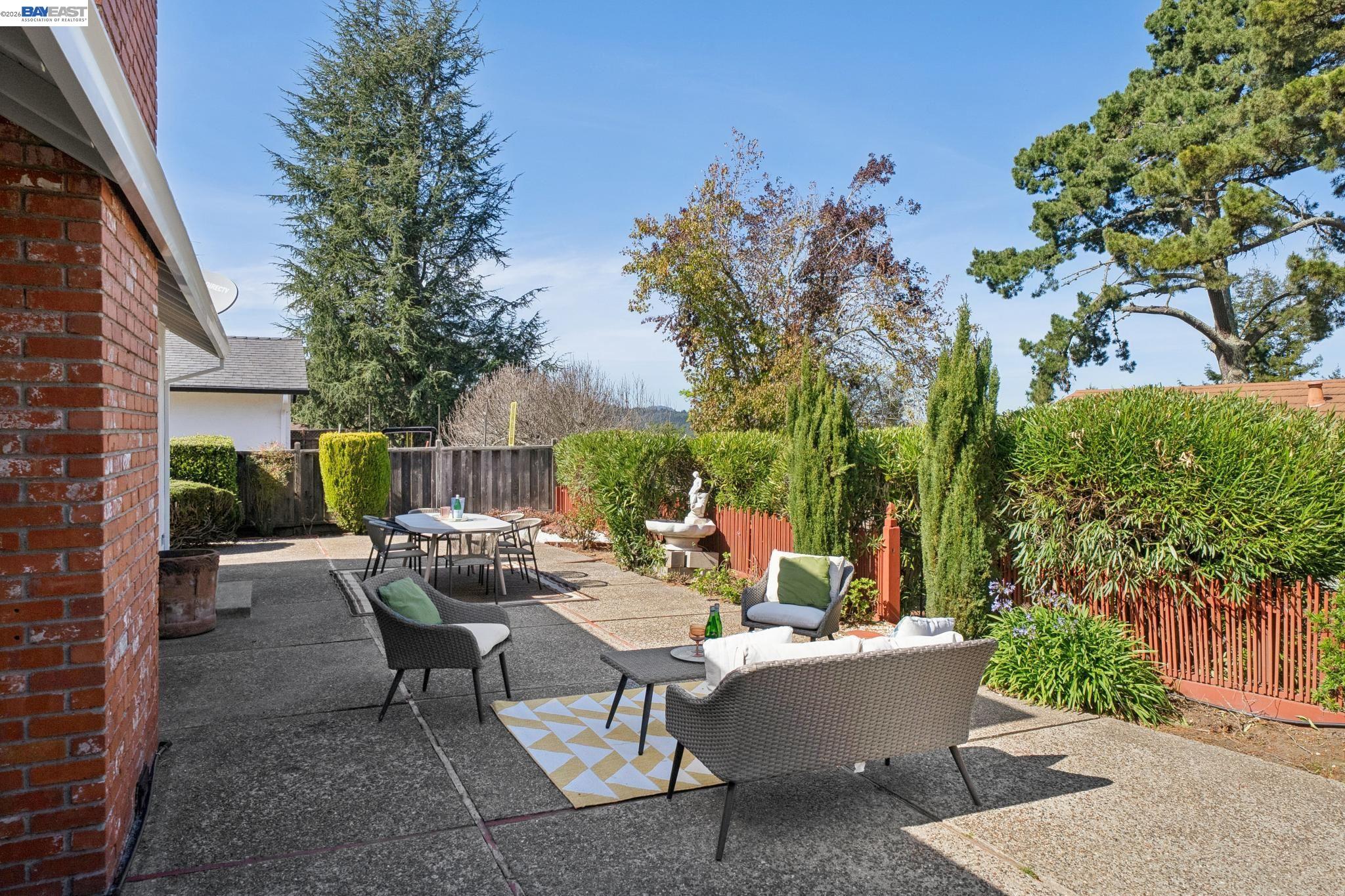 Detail Gallery Image 53 of 59 For 13048 Brookpark Rd, Oakland,  CA 94619 - 4 Beds | 2/1 Baths