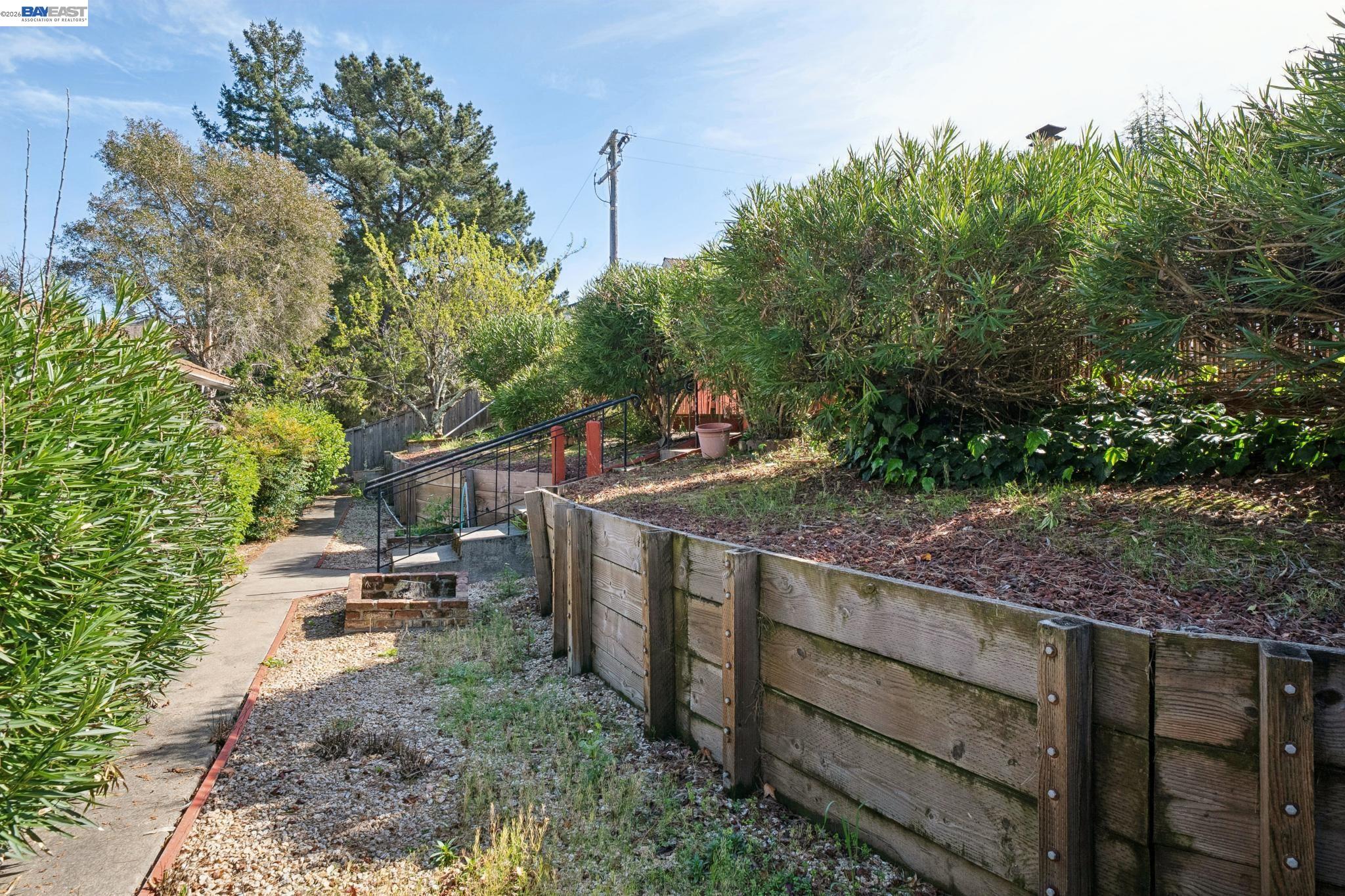 Detail Gallery Image 56 of 59 For 13048 Brookpark Rd, Oakland,  CA 94619 - 4 Beds | 2/1 Baths