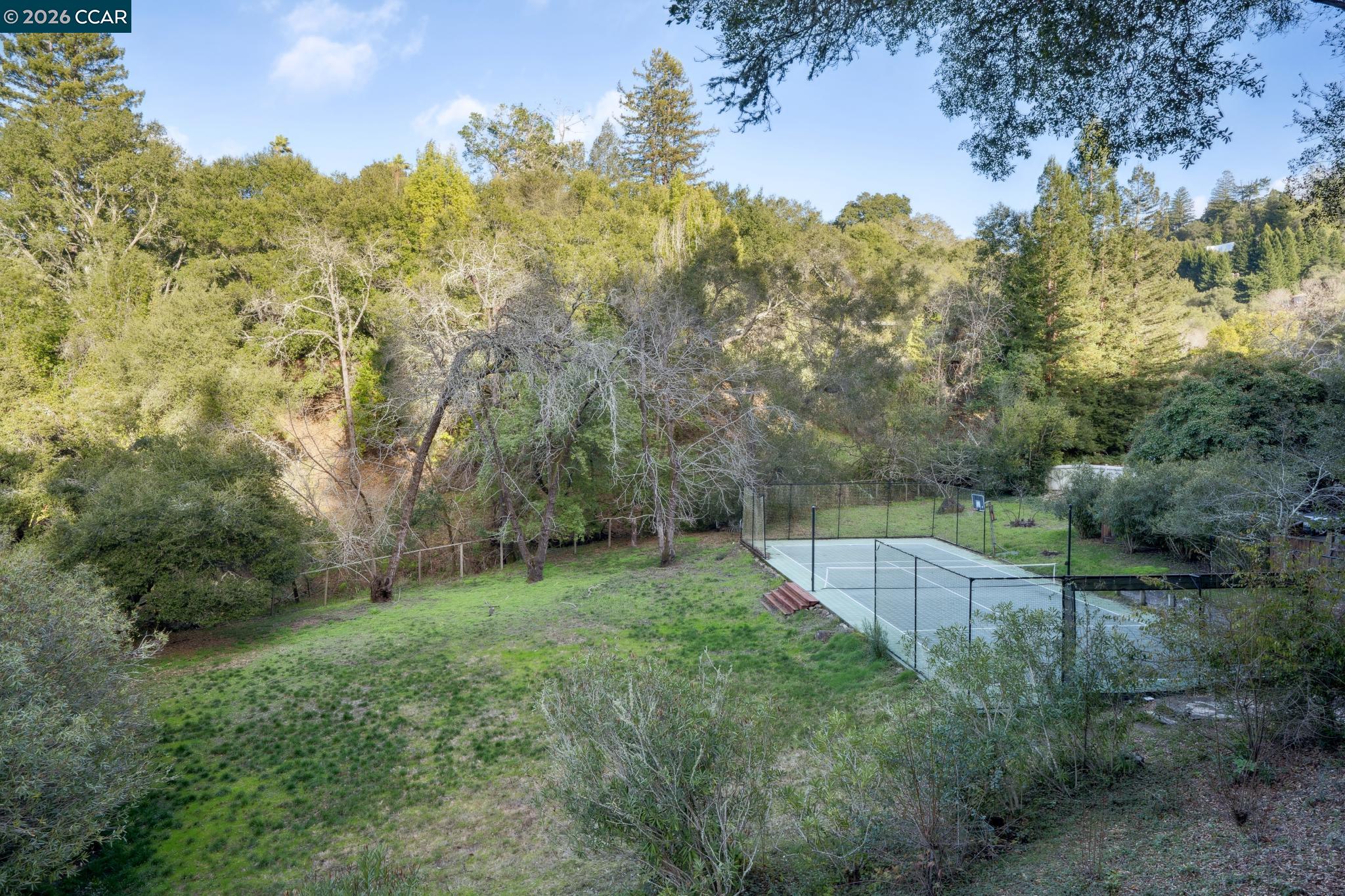 Detail Gallery Image 3 of 8 For 49 Tiger Tail Court, Orinda,  CA 94563 - – Beds | – Baths