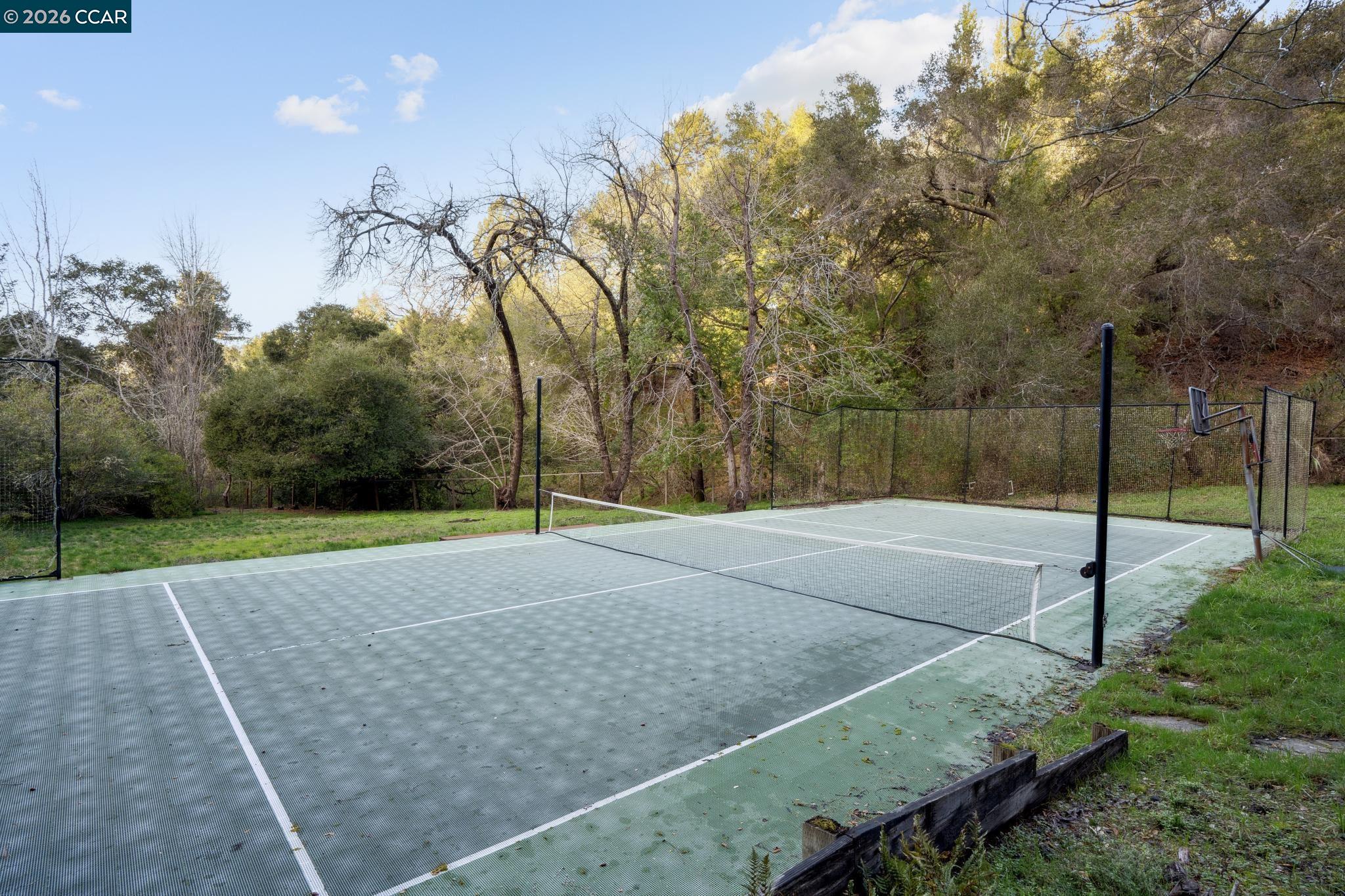 Detail Gallery Image 8 of 8 For 49 Tiger Tail Court, Orinda,  CA 94563 - – Beds | – Baths