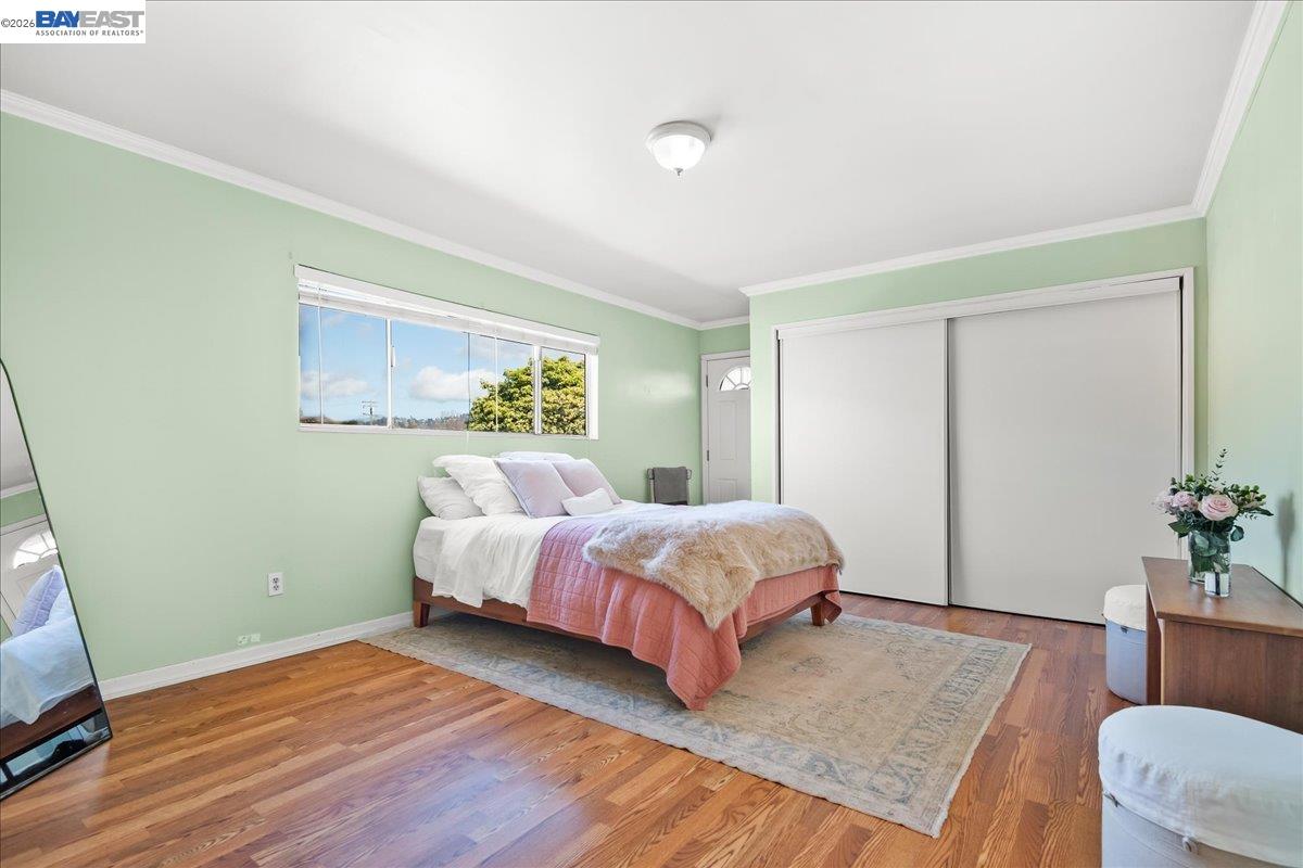 Detail Gallery Image 13 of 24 For 2751 Wallace St, Berkeley,  CA 94702 - 5 Beds | 3 Baths