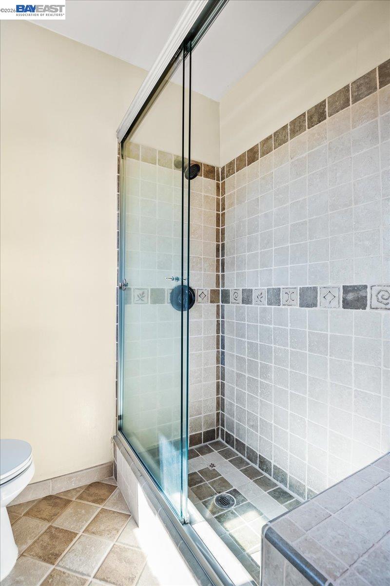 Detail Gallery Image 16 of 24 For 2751 Wallace St, Berkeley,  CA 94702 - 5 Beds | 3 Baths