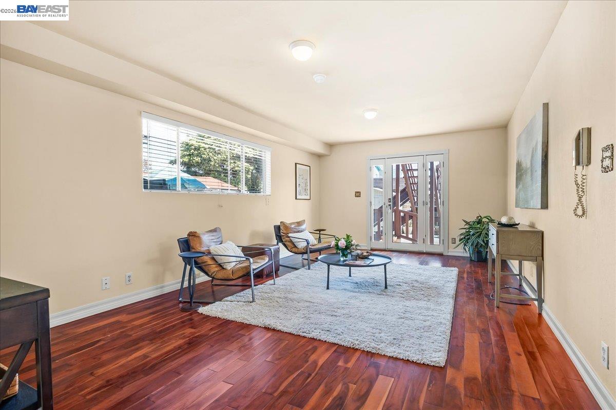 Detail Gallery Image 20 of 24 For 2751 Wallace St, Berkeley,  CA 94702 - 5 Beds | 3 Baths