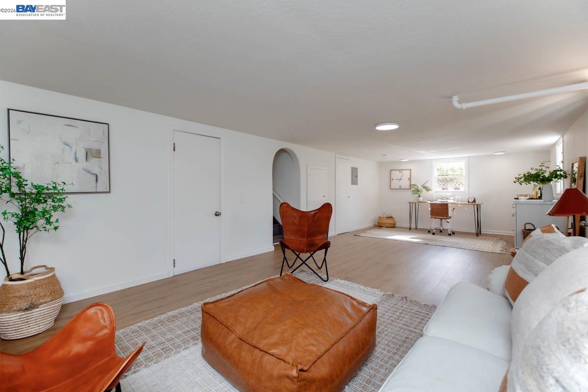 Detail Gallery Image 28 of 45 For 1321 Pearl St, Alameda,  CA 94501 - 3 Beds | 1 Baths