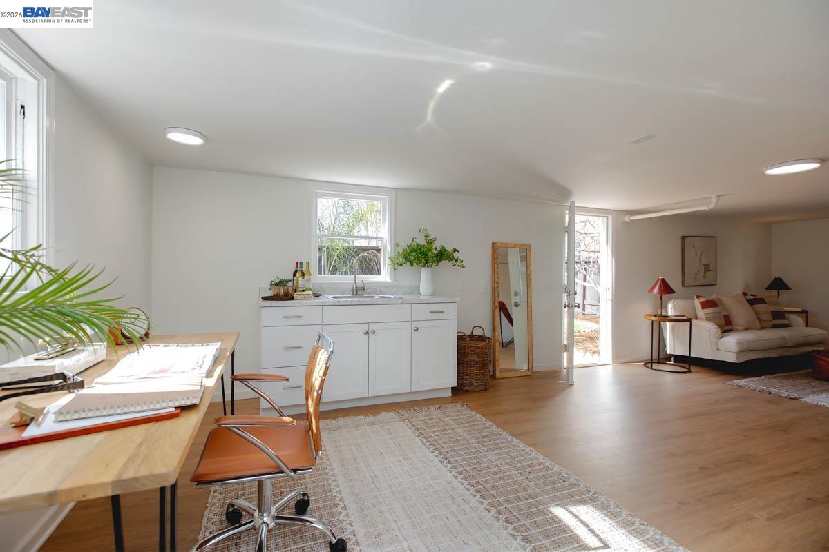 Detail Gallery Image 30 of 45 For 1321 Pearl St, Alameda,  CA 94501 - 3 Beds | 1 Baths