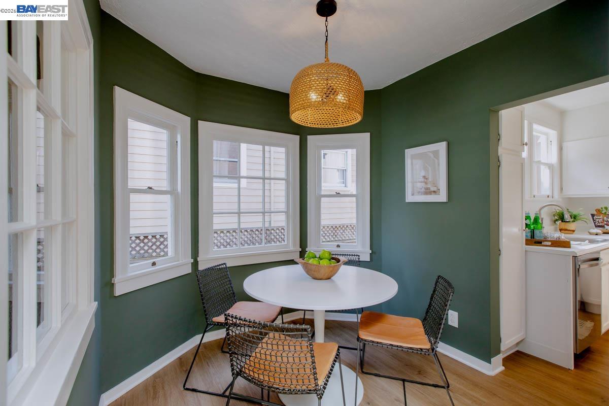 Detail Gallery Image 10 of 45 For 1321 Pearl St, Alameda,  CA 94501 - 3 Beds | 1 Baths