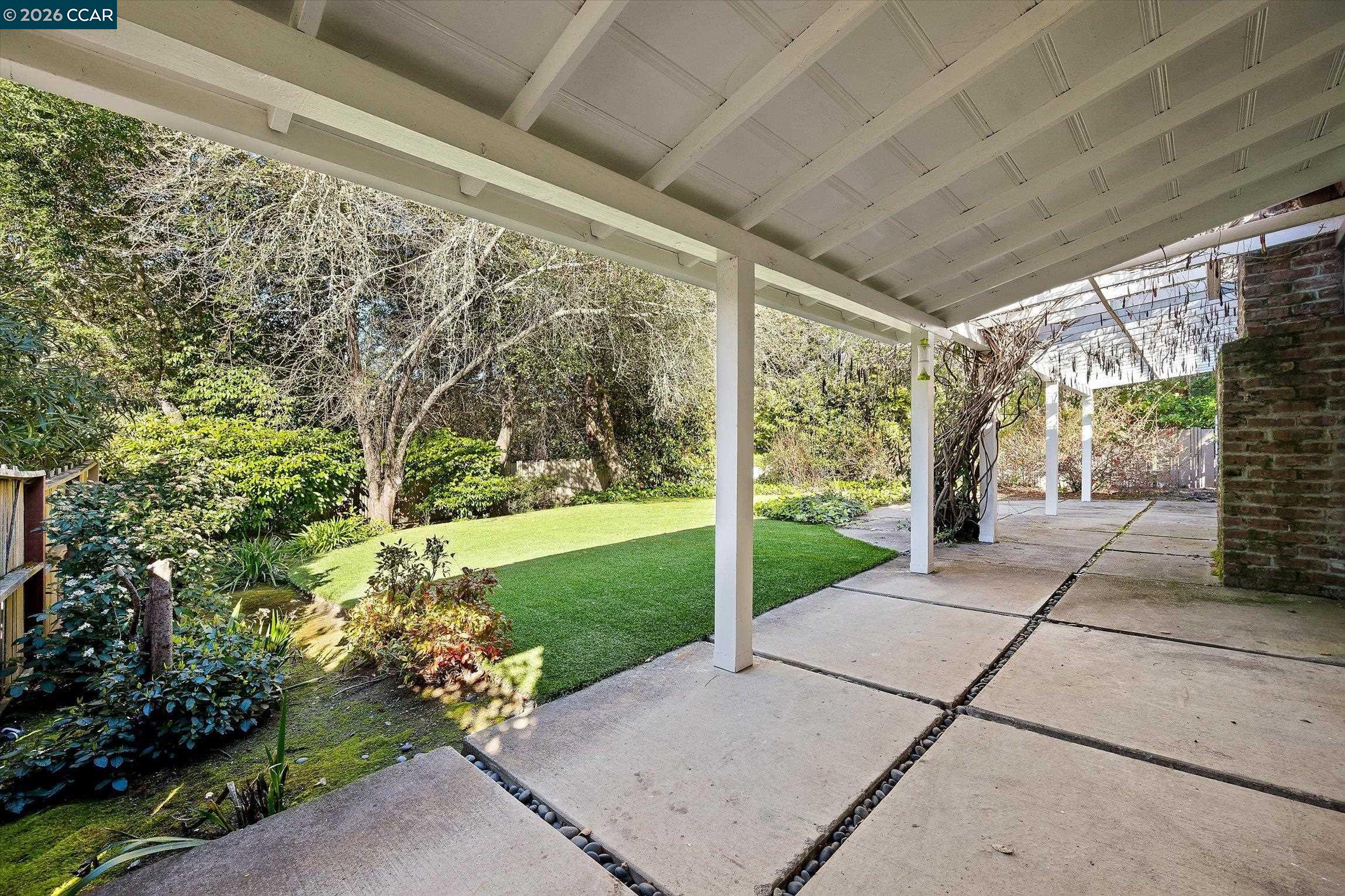 Detail Gallery Image 2 of 28 For 553 Miner Rd, Orinda,  CA 94563 - 3 Beds | 2 Baths