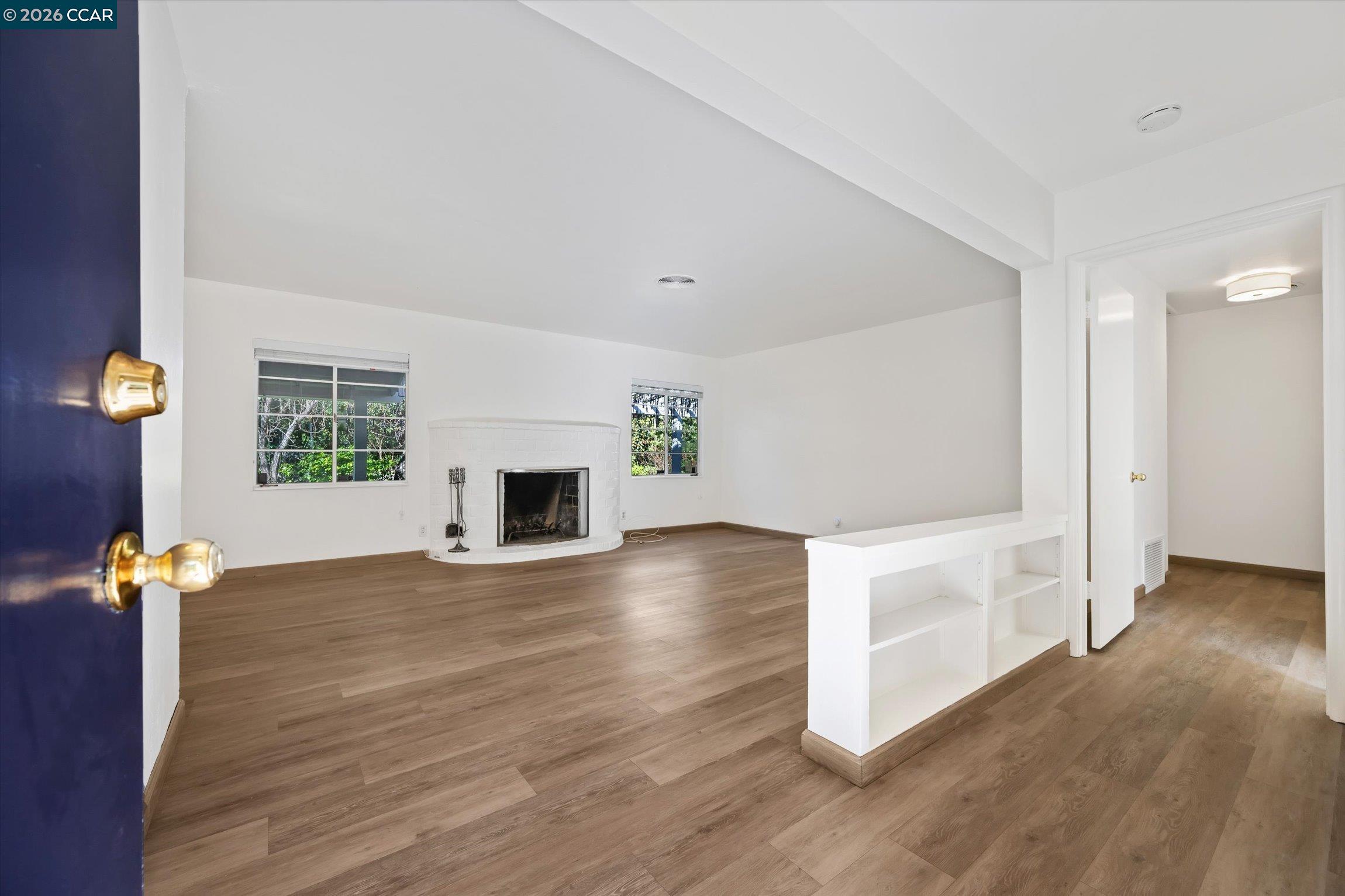 Detail Gallery Image 4 of 28 For 553 Miner Rd, Orinda,  CA 94563 - 3 Beds | 2 Baths