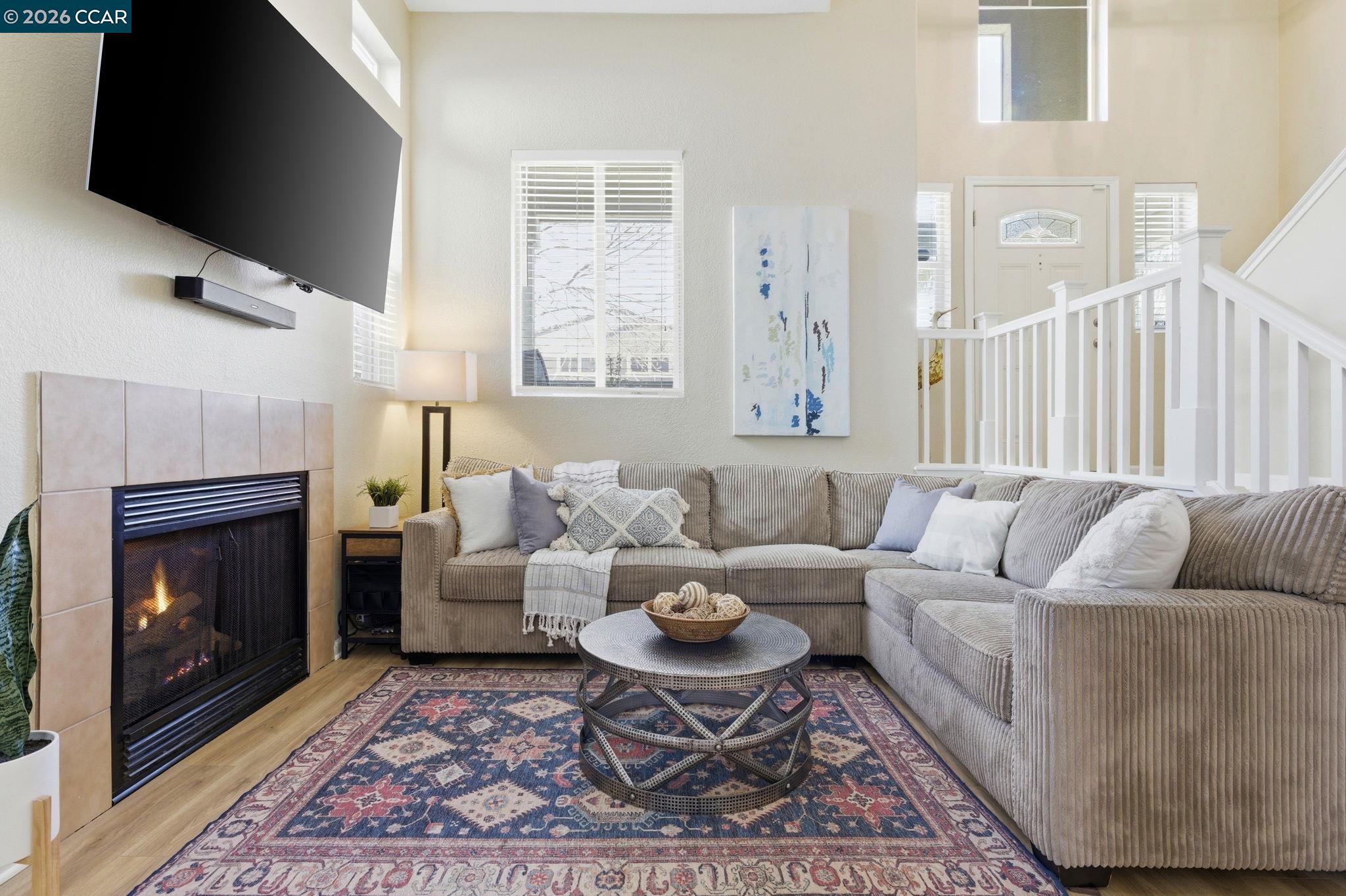 Detail Gallery Image 2 of 22 For 922 Oxford Ln, Brentwood,  CA 94513 - 3 Beds | 2/1 Baths