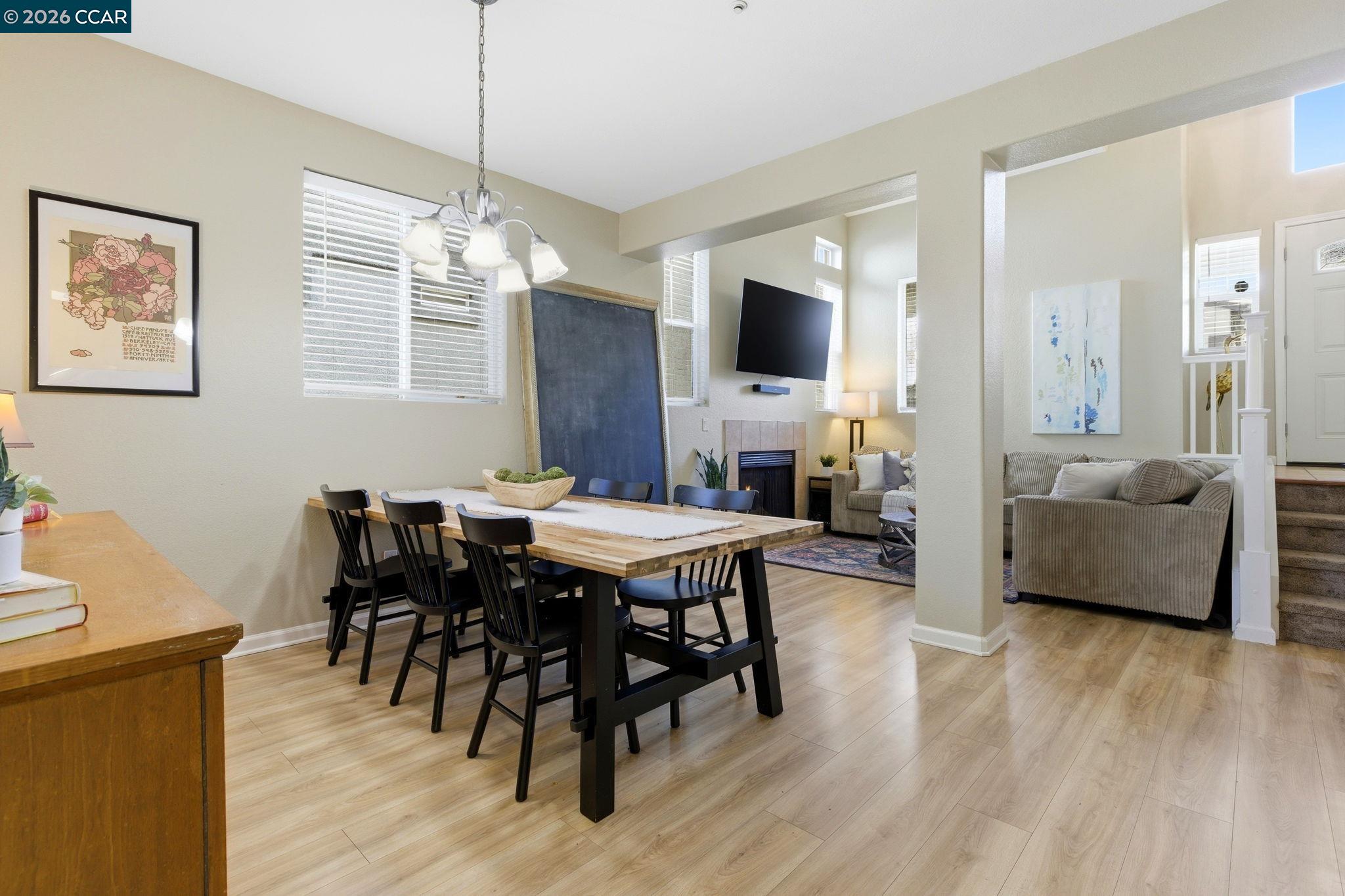 Detail Gallery Image 6 of 22 For 922 Oxford Ln, Brentwood,  CA 94513 - 3 Beds | 2/1 Baths