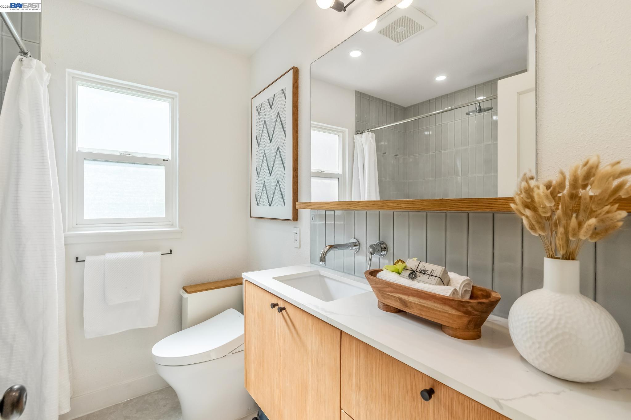 Detail Gallery Image 35 of 58 For 18810 Madison Ave, Castro Valley,  CA 94546 - 2 Beds | 1 Baths