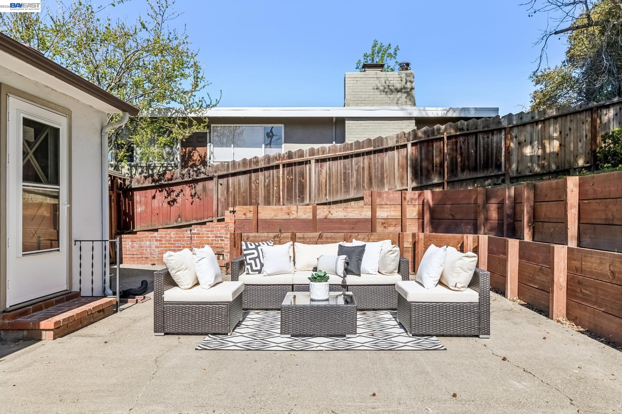 Detail Gallery Image 41 of 58 For 18810 Madison Ave, Castro Valley,  CA 94546 - 2 Beds | 1 Baths