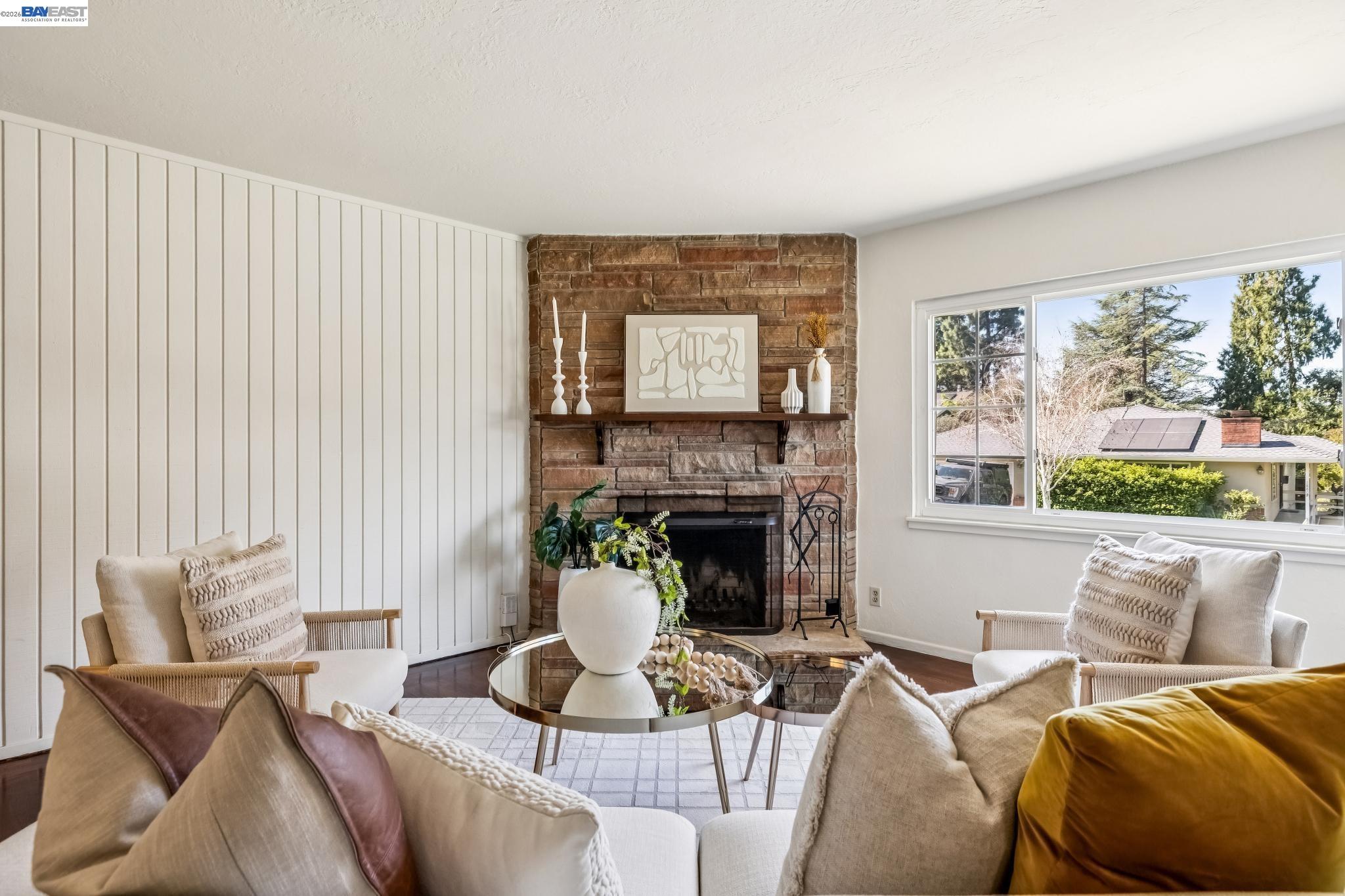 Detail Gallery Image 10 of 58 For 18810 Madison Ave, Castro Valley,  CA 94546 - 2 Beds | 1 Baths