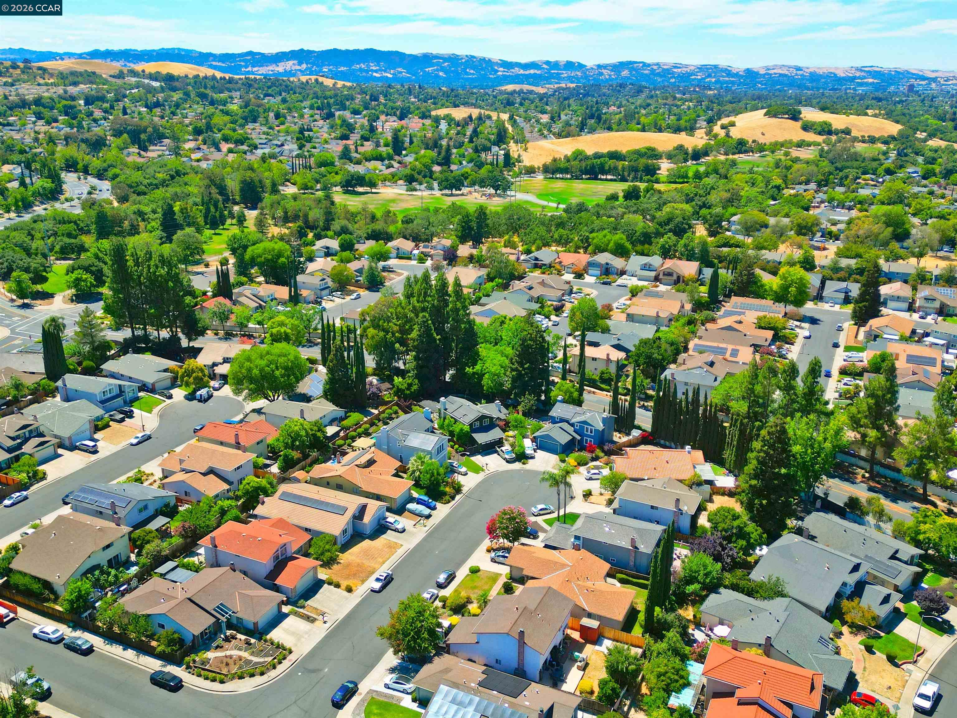 Detail Gallery Image 2 of 46 For 5091 Saint Celestine Court, Concord,  CA 94521 - 4 Beds | 2/1 Baths