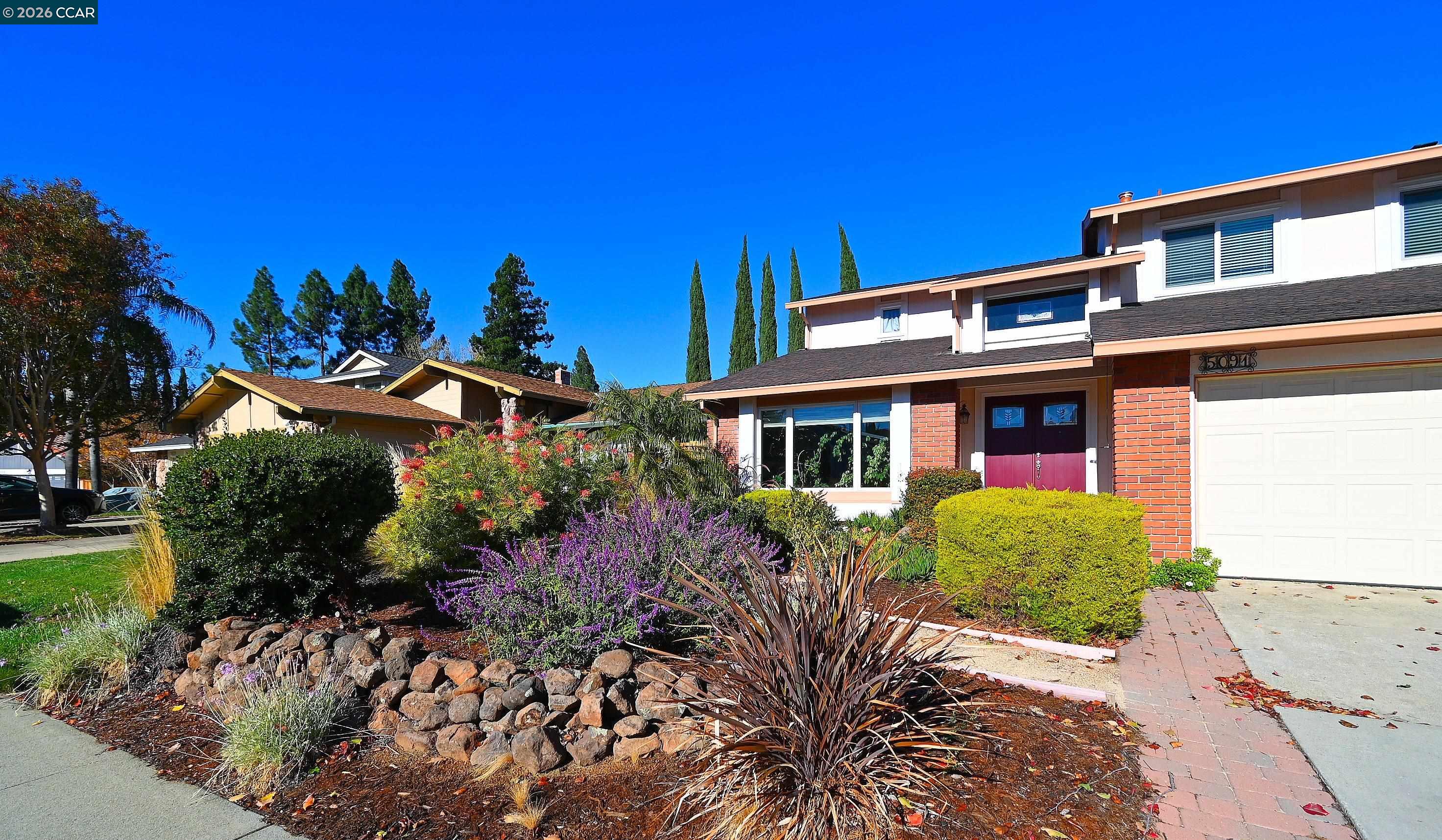 Detail Gallery Image 5 of 46 For 5091 Saint Celestine Court, Concord,  CA 94521 - 4 Beds | 2/1 Baths