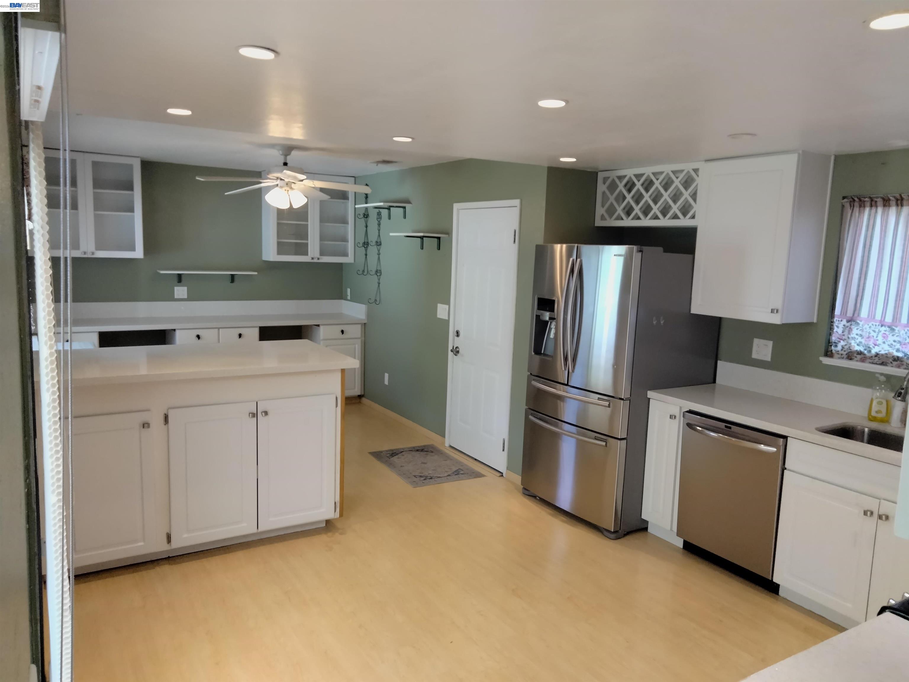 Detail Gallery Image 17 of 28 For 2720 Asilomar Dr., Antioch,  CA 94531 - 4 Beds | 2 Baths