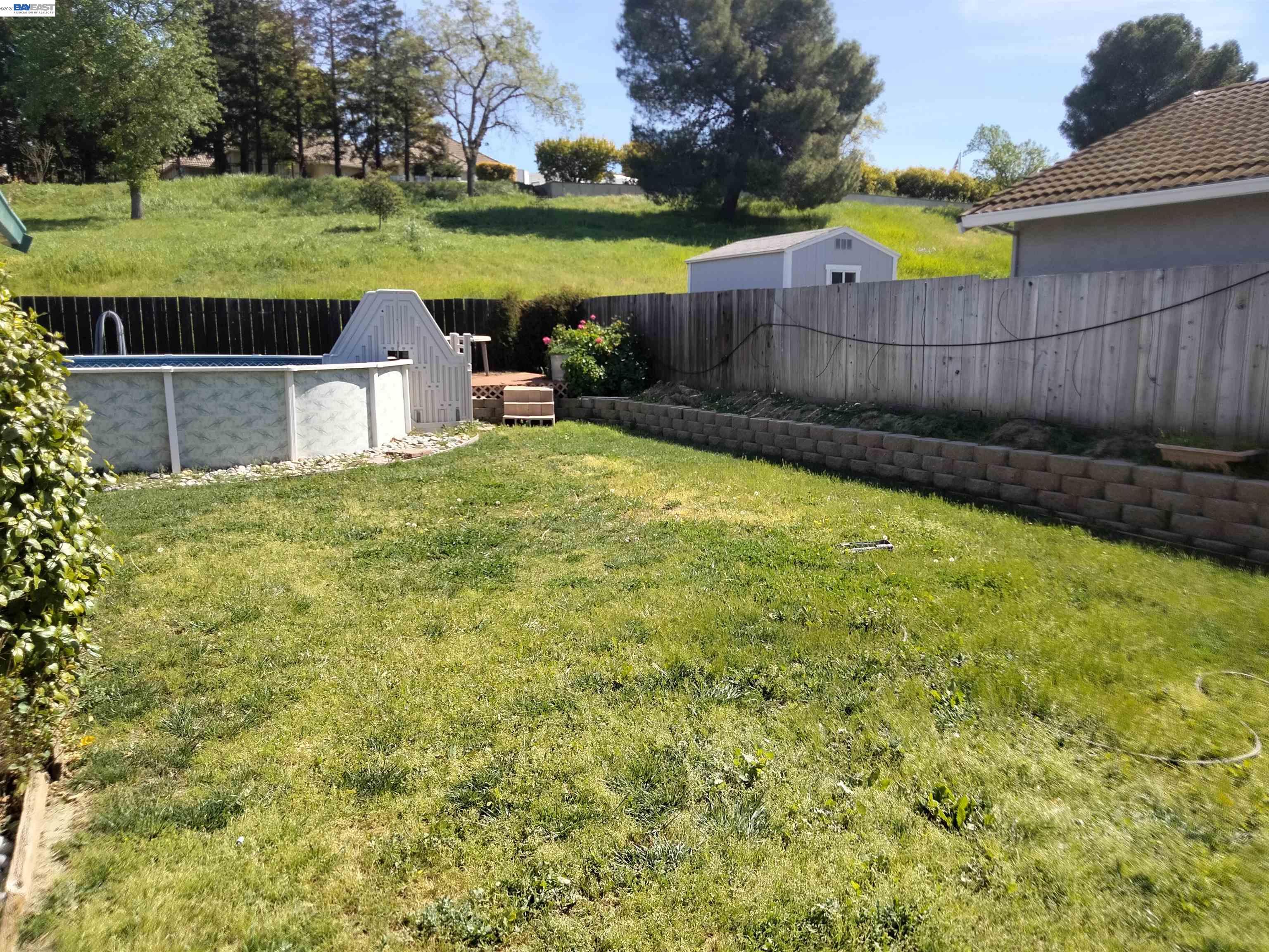 Detail Gallery Image 21 of 28 For 2720 Asilomar Dr., Antioch,  CA 94531 - 4 Beds | 2 Baths