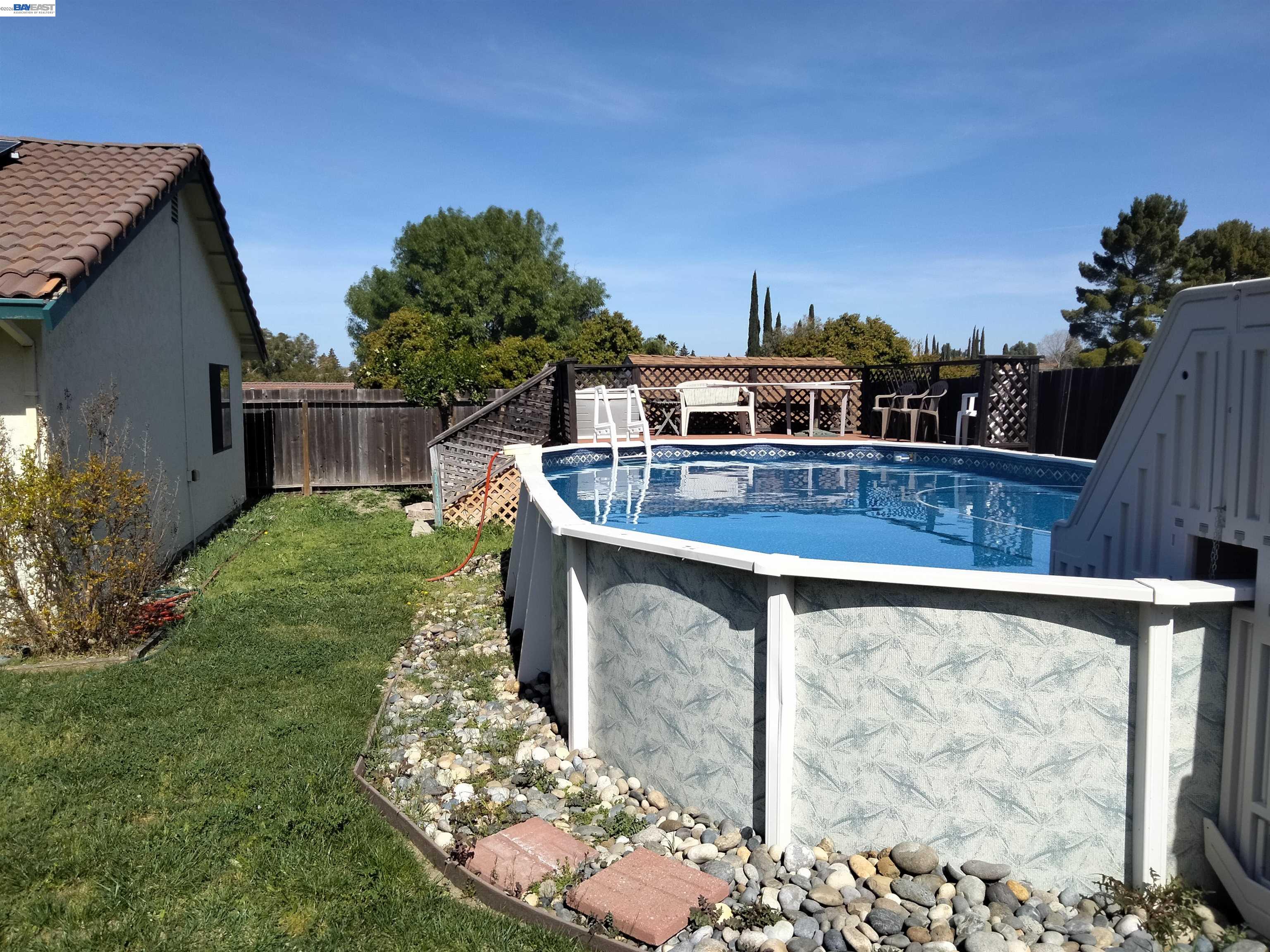 Detail Gallery Image 25 of 28 For 2720 Asilomar Dr., Antioch,  CA 94531 - 4 Beds | 2 Baths