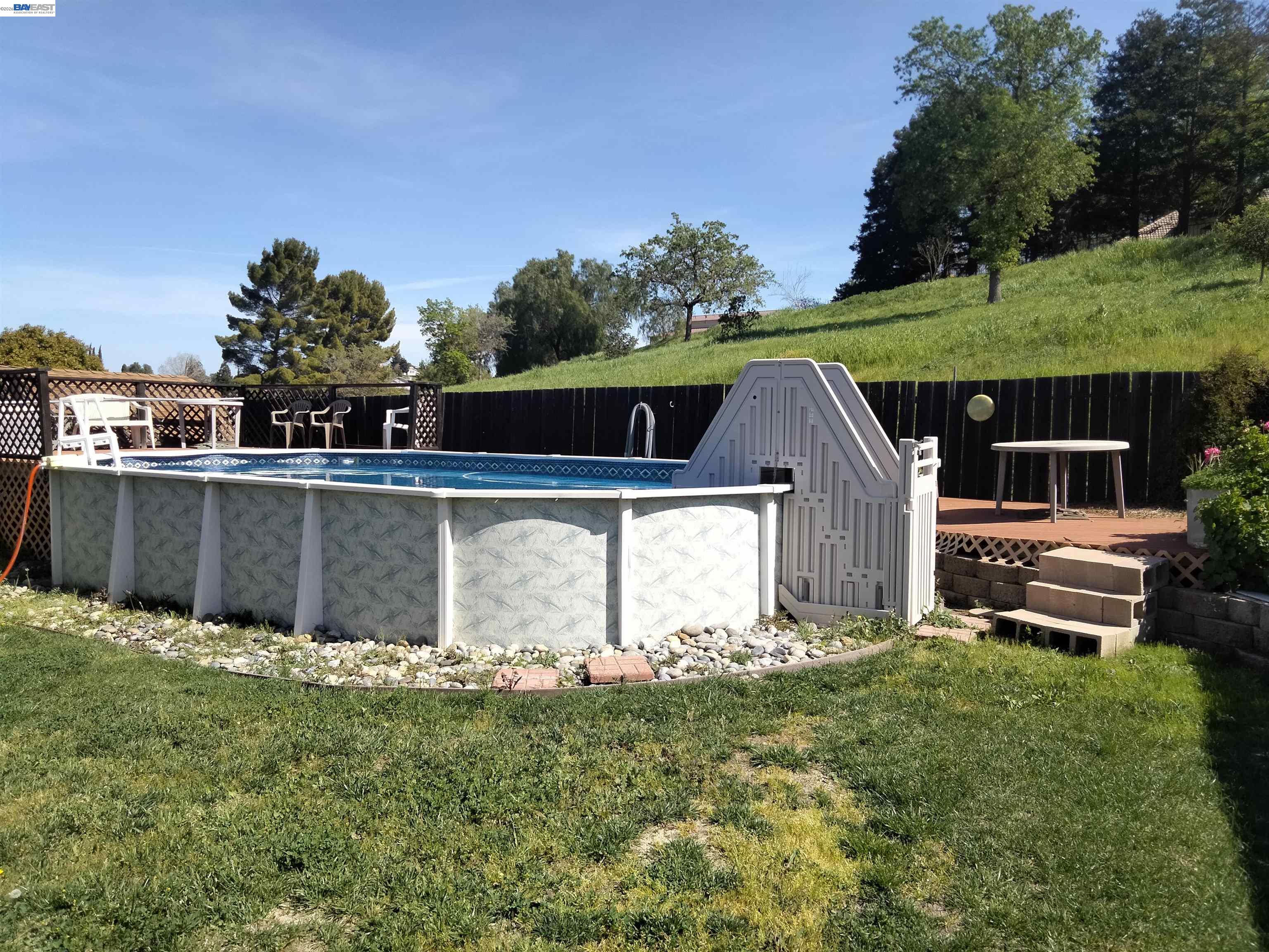 Detail Gallery Image 26 of 28 For 2720 Asilomar Dr., Antioch,  CA 94531 - 4 Beds | 2 Baths