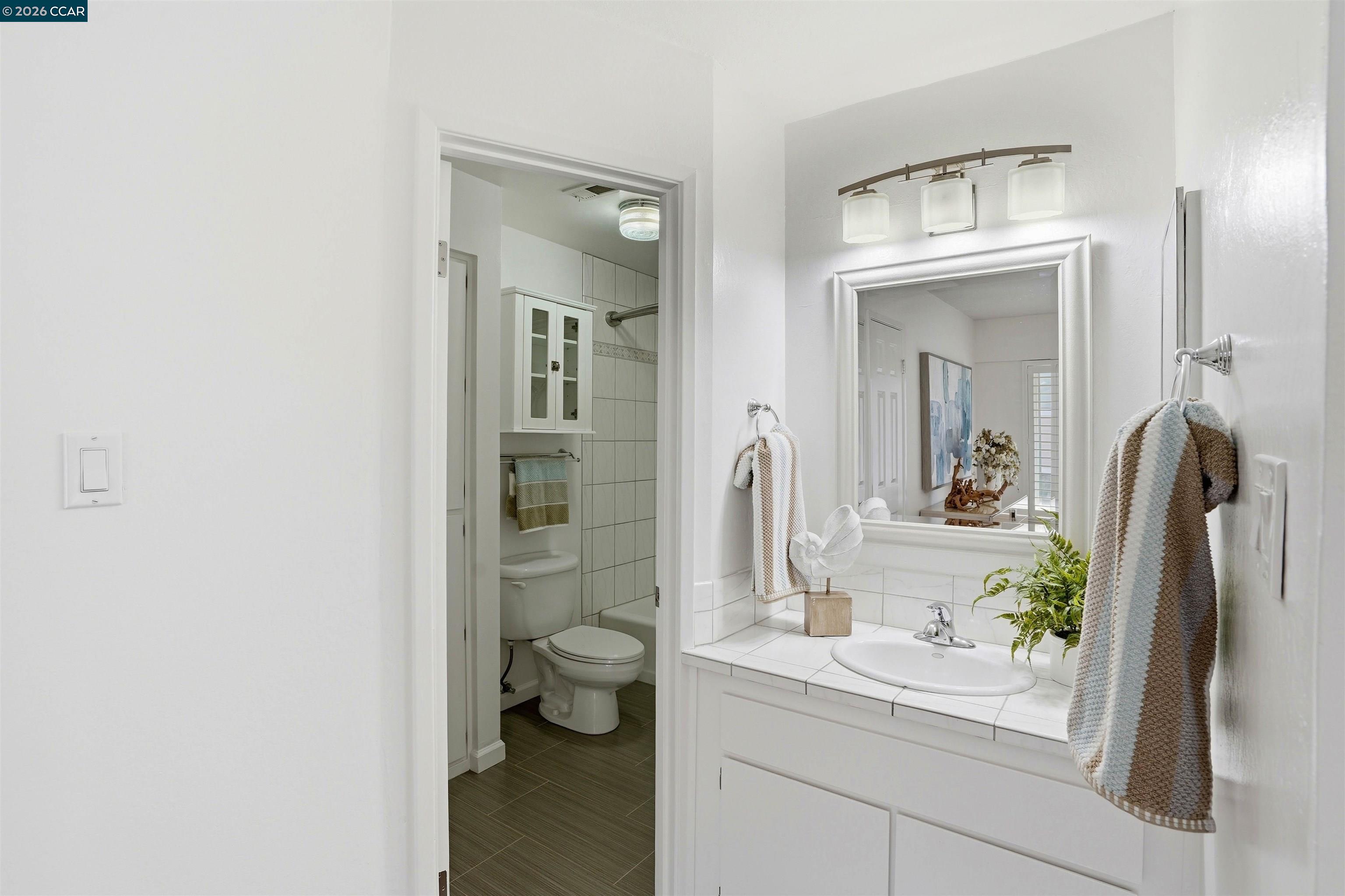 Photo #17: 41126562 Listing: Photo #17