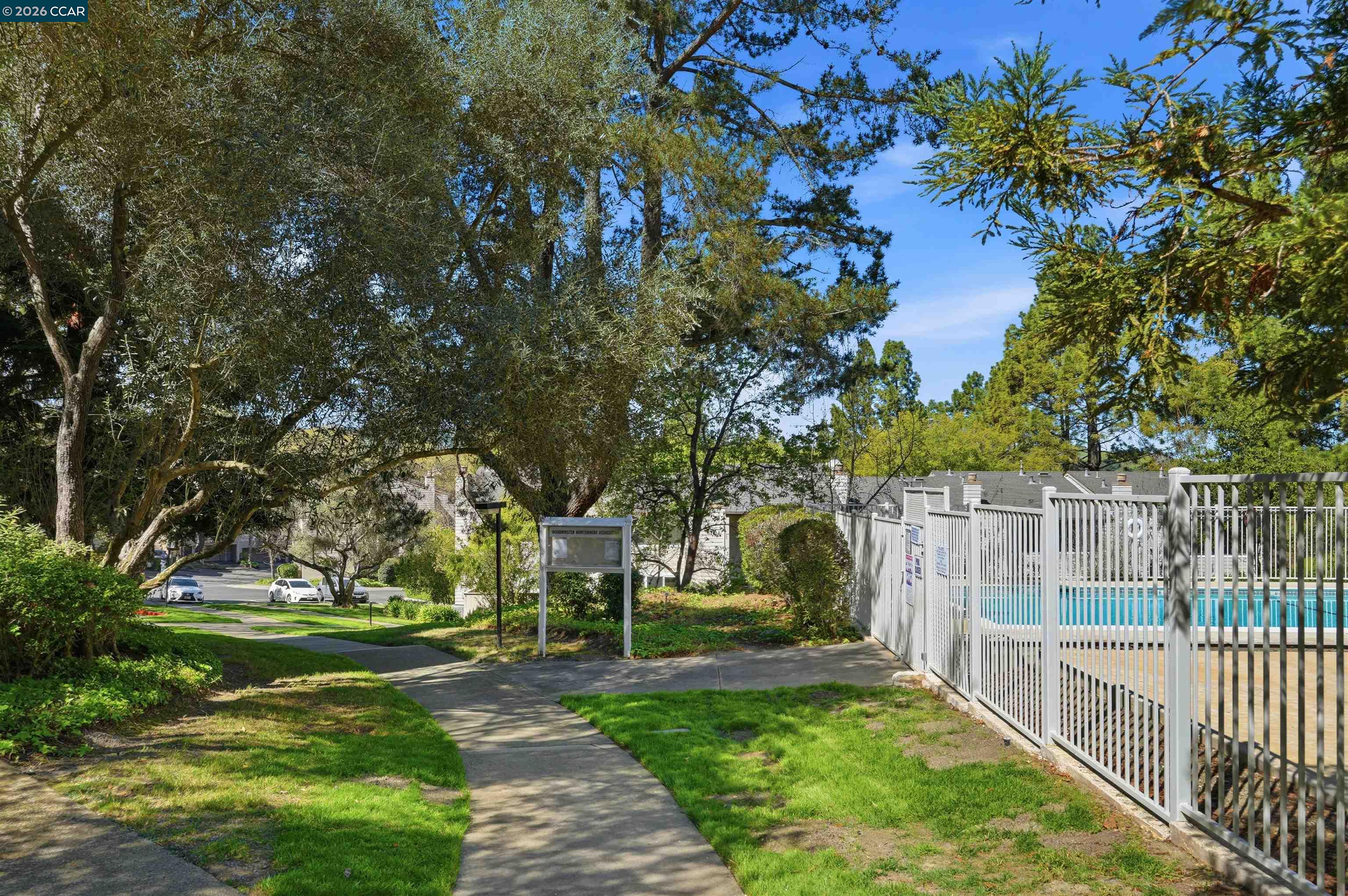 Detail Gallery Image 25 of 31 For 460 Woodminster Drive, Moraga,  CA 94556-2319 - 2 Beds | 1/1 Baths