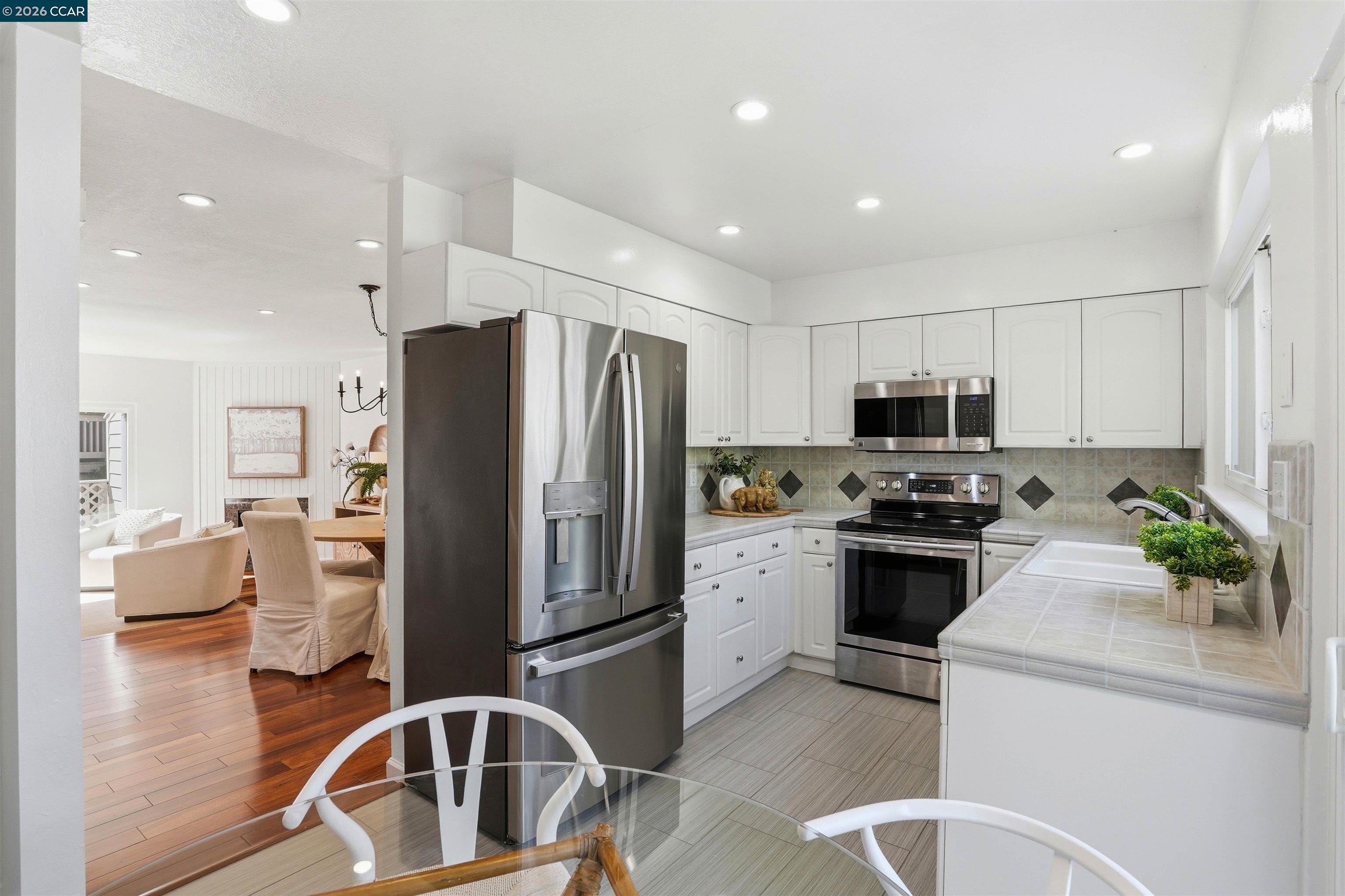 Photo #7: 41126562 Listing: Photo #7