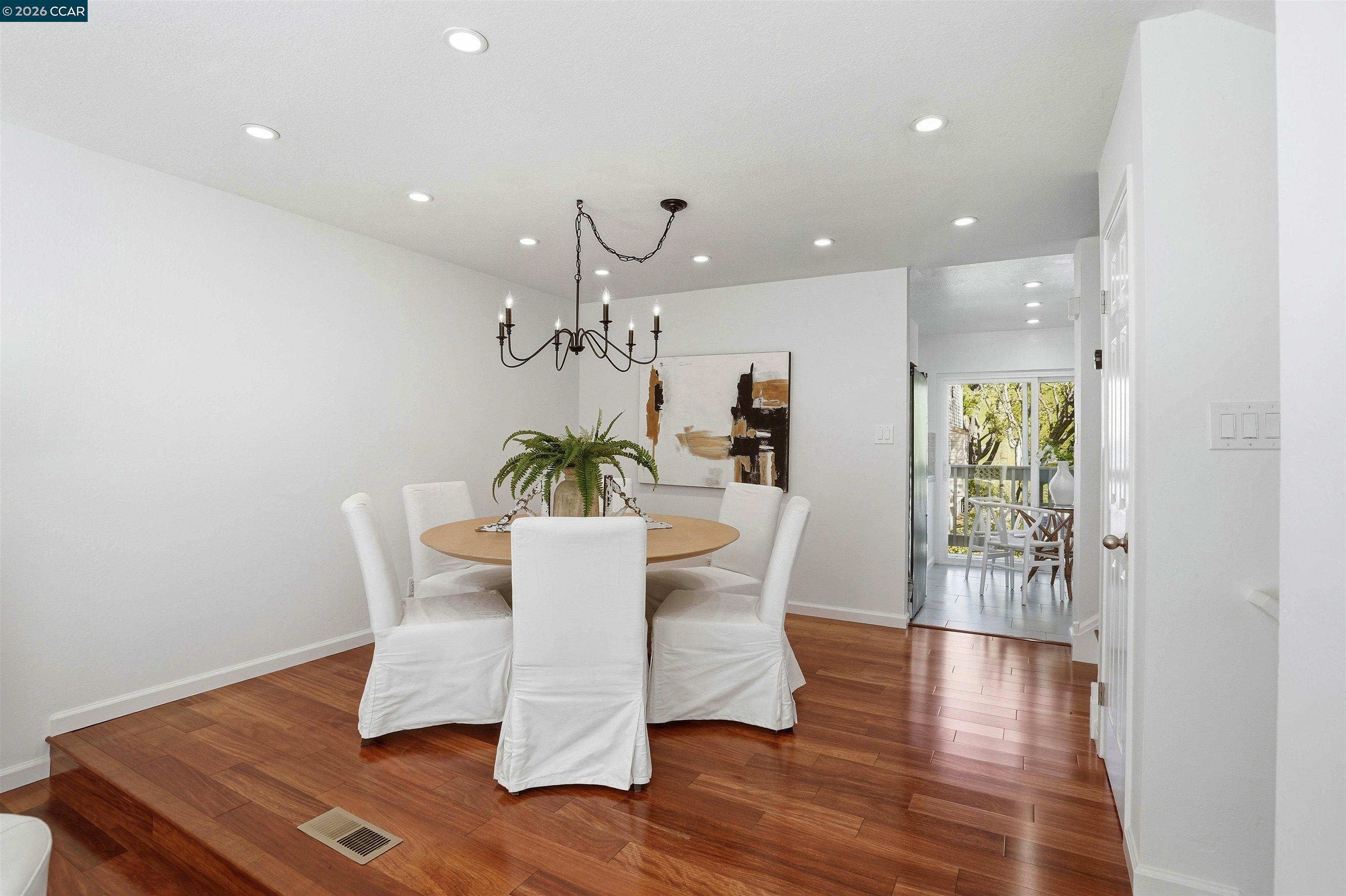 Photo #10: 41126562 Listing: Photo #10