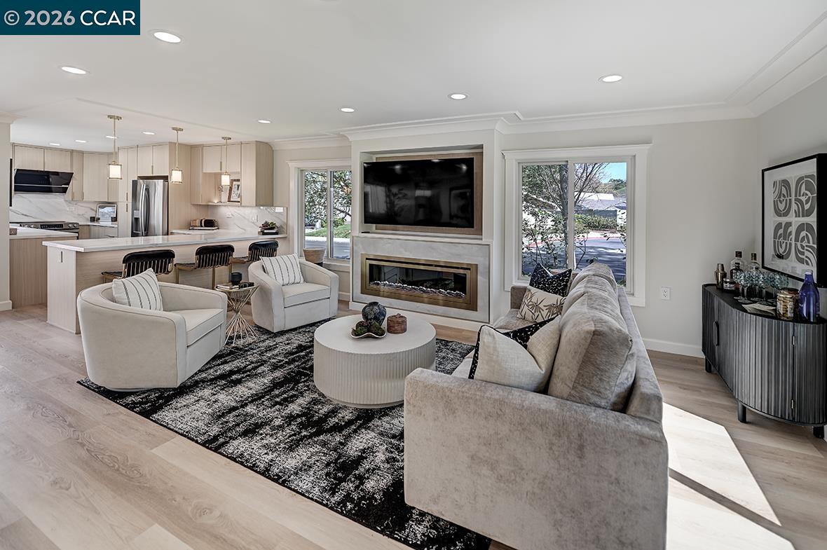 Photo #4: 41126563 Listing: Photo #4