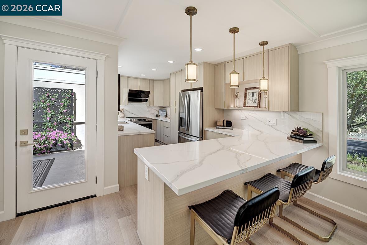 Photo #5: 41126563 Listing: Photo #5